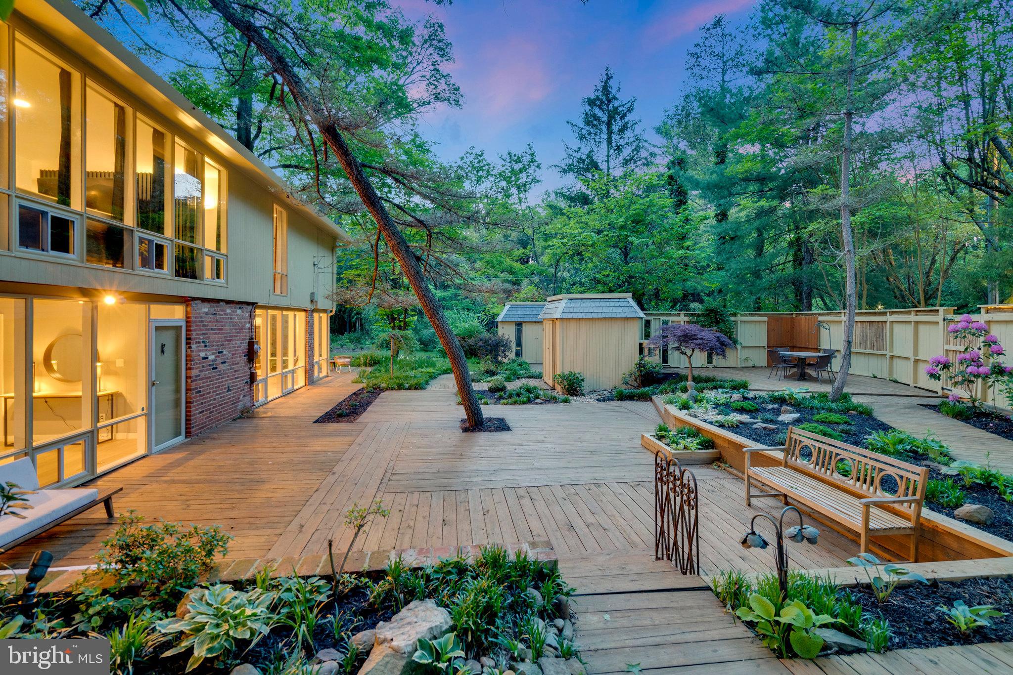 HOLLIN HILLS - Residential