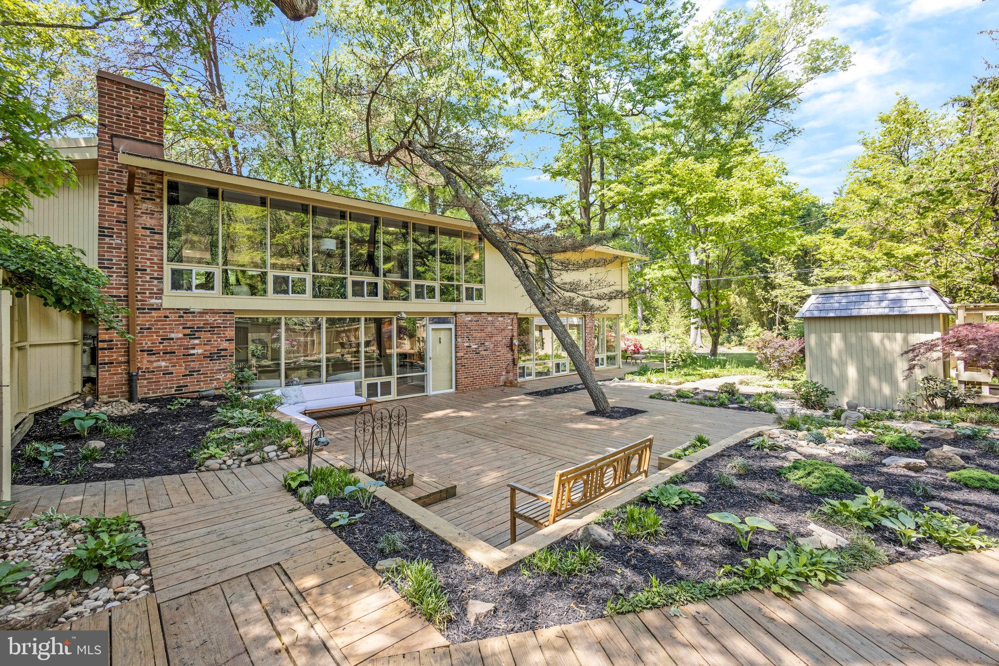 HOLLIN HILLS - Residential