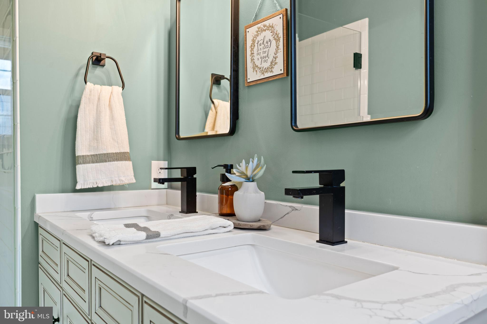 CROFTON VILLAGE - Residential