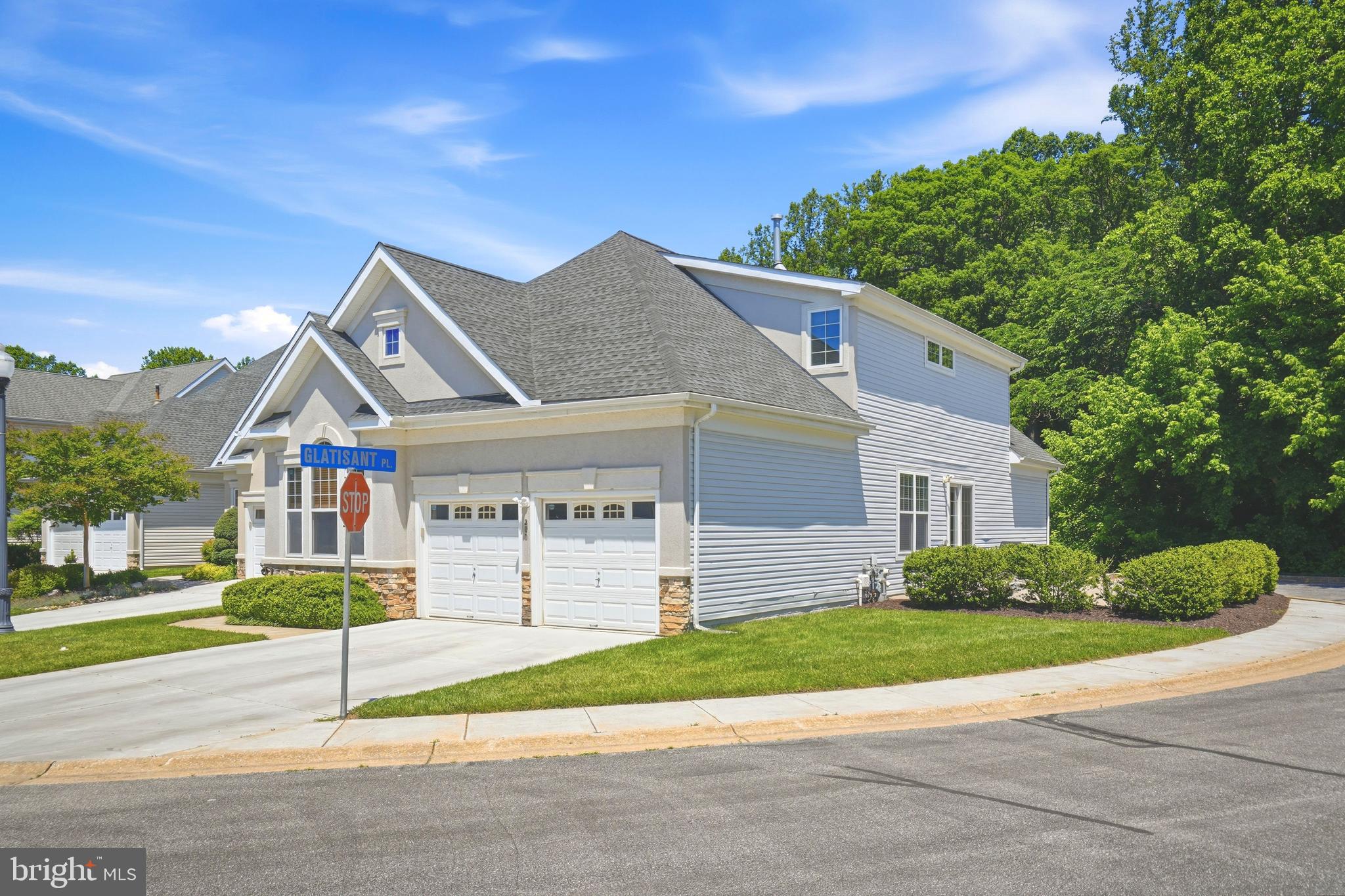 300 GLATISANT PLACE 300