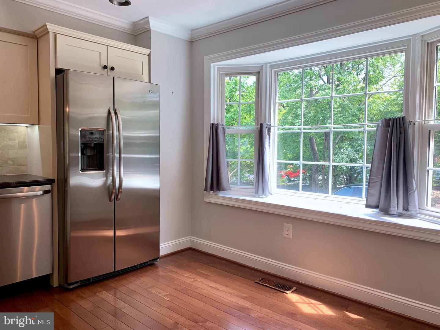 JEFFERSON PARK TOWNHOUSE - Residential Lease