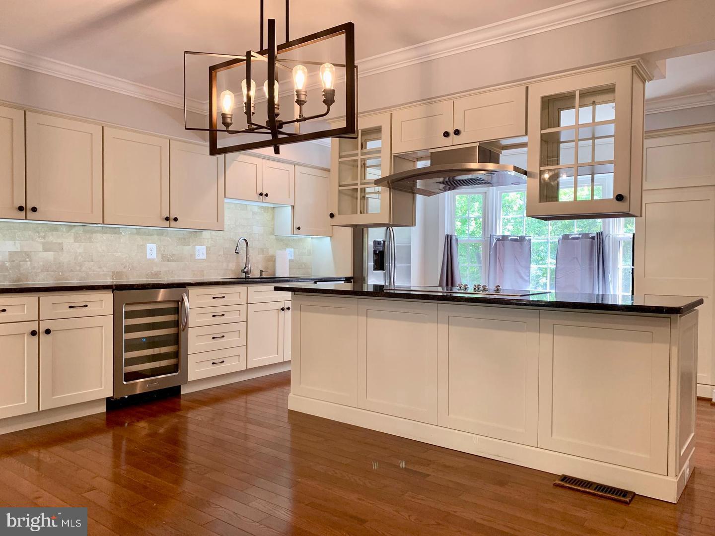 JEFFERSON PARK TOWNHOUSE - Residential Lease