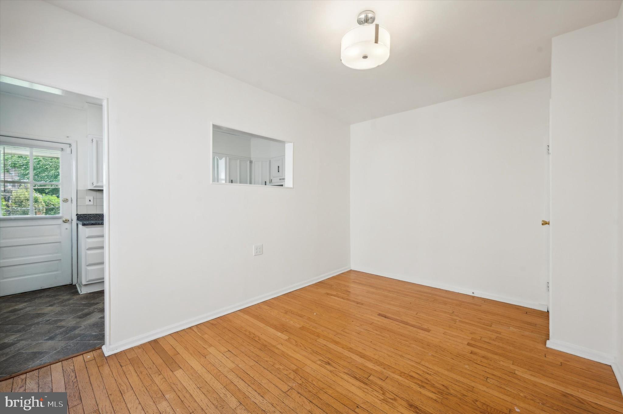 ROXBOROUGH - Residential Lease