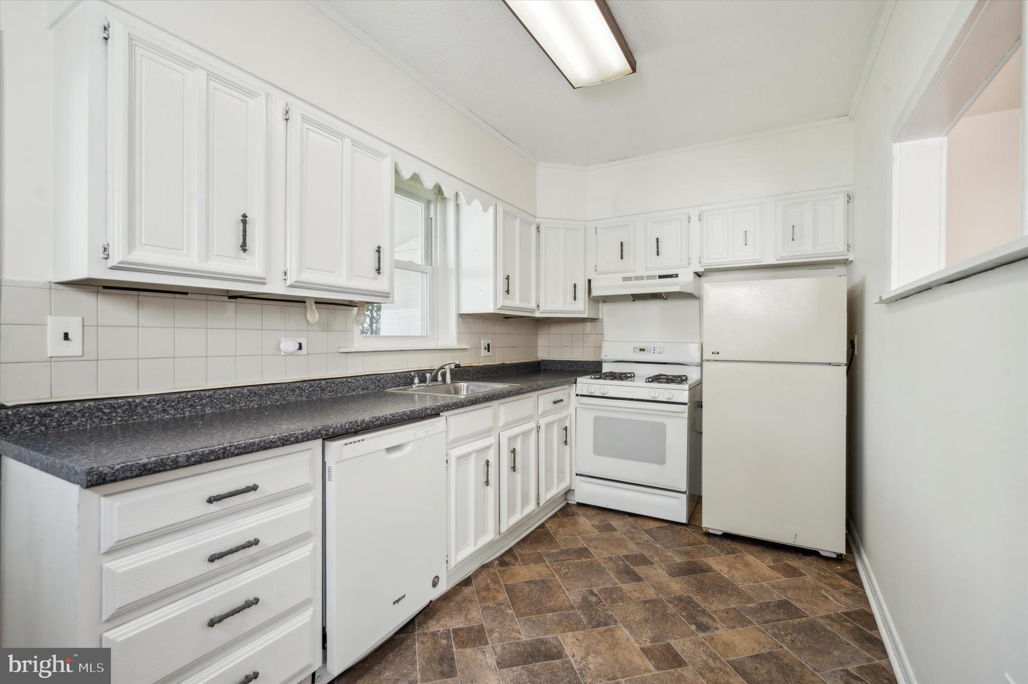 ROXBOROUGH - Residential Lease