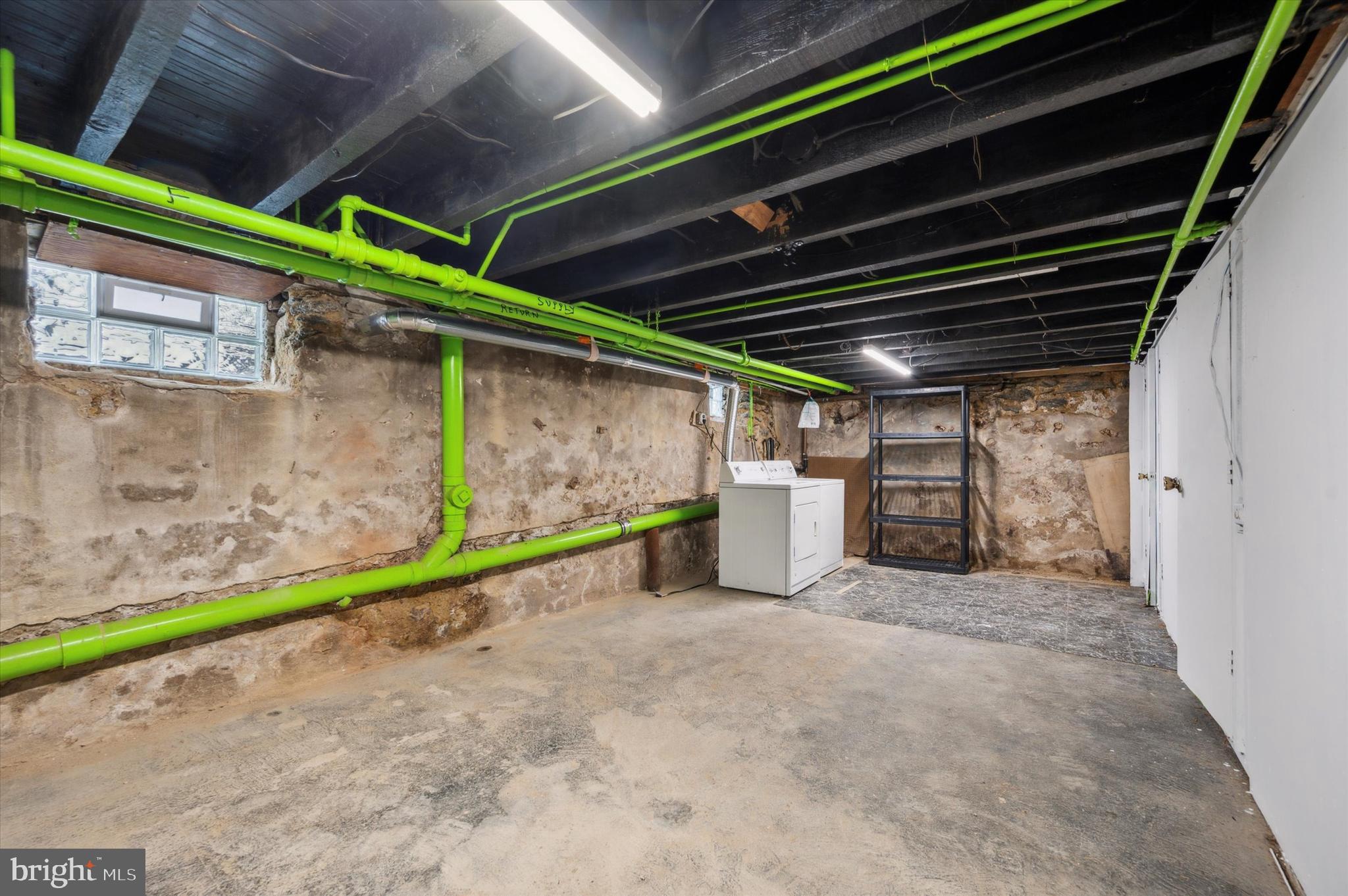 ROXBOROUGH - Residential Lease