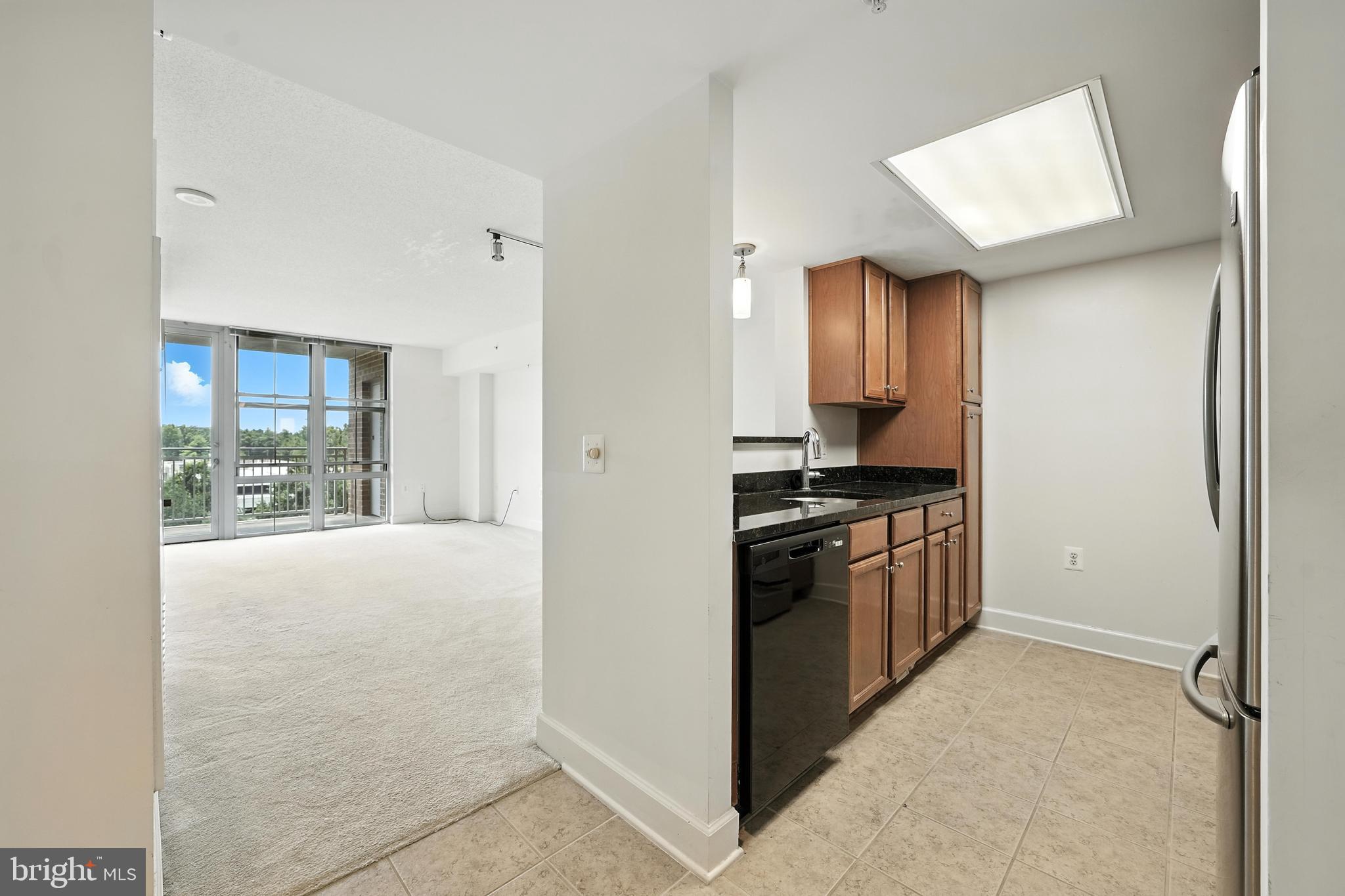 11800 SUNSET HILLS ROAD 818