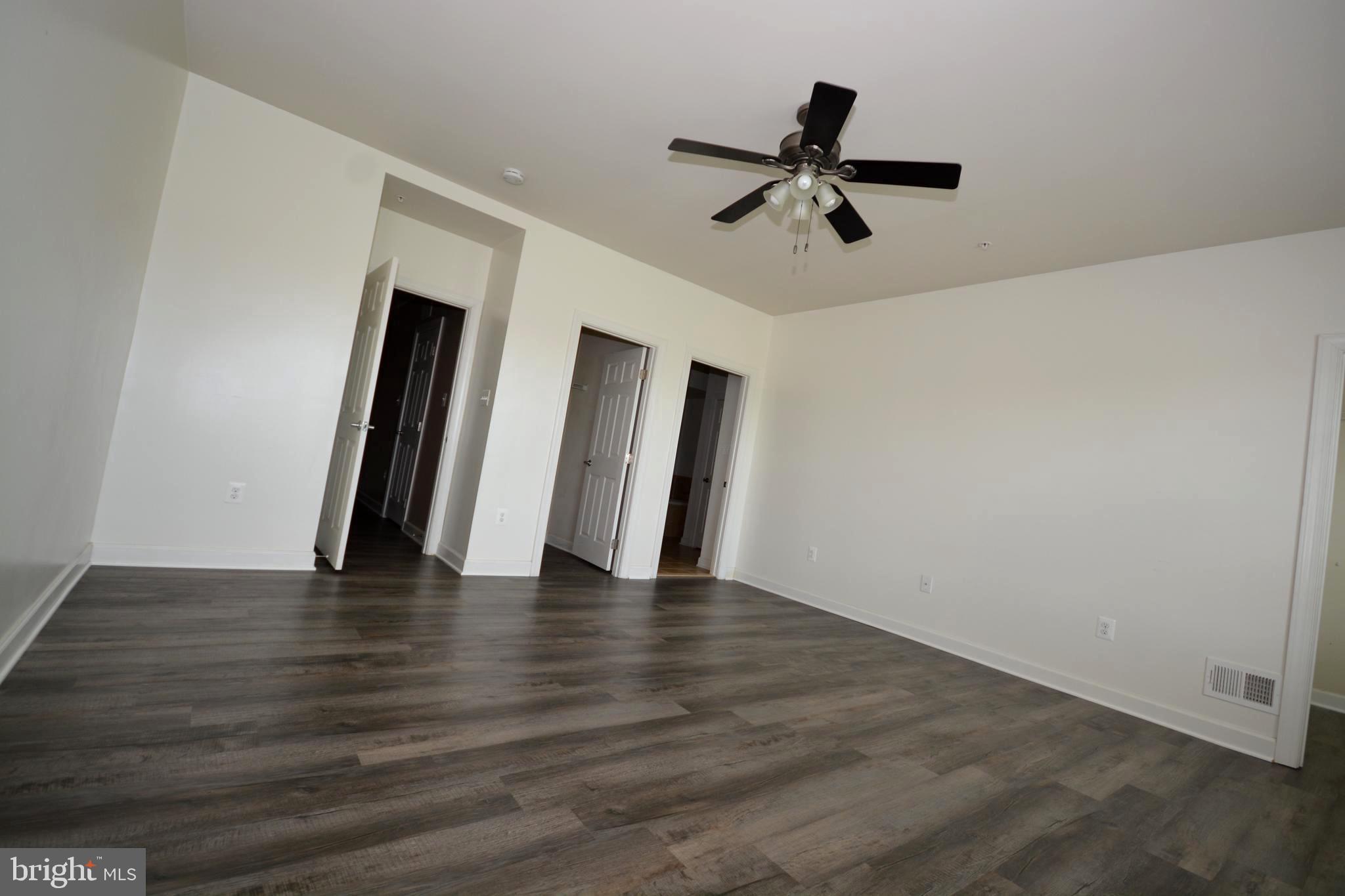 VILLAGES OF URBANA - Residential Lease