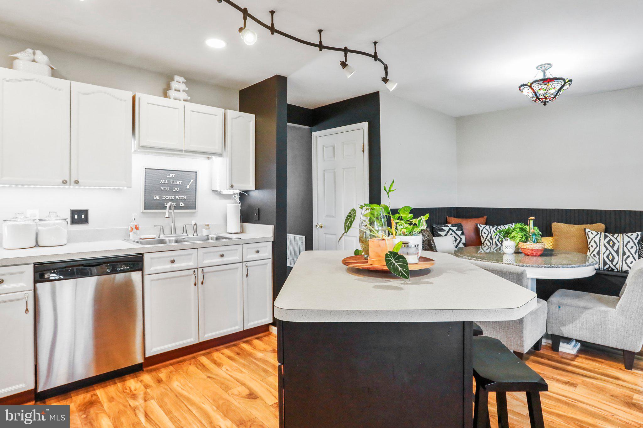 STONEBROOK VILLAGE - Residential