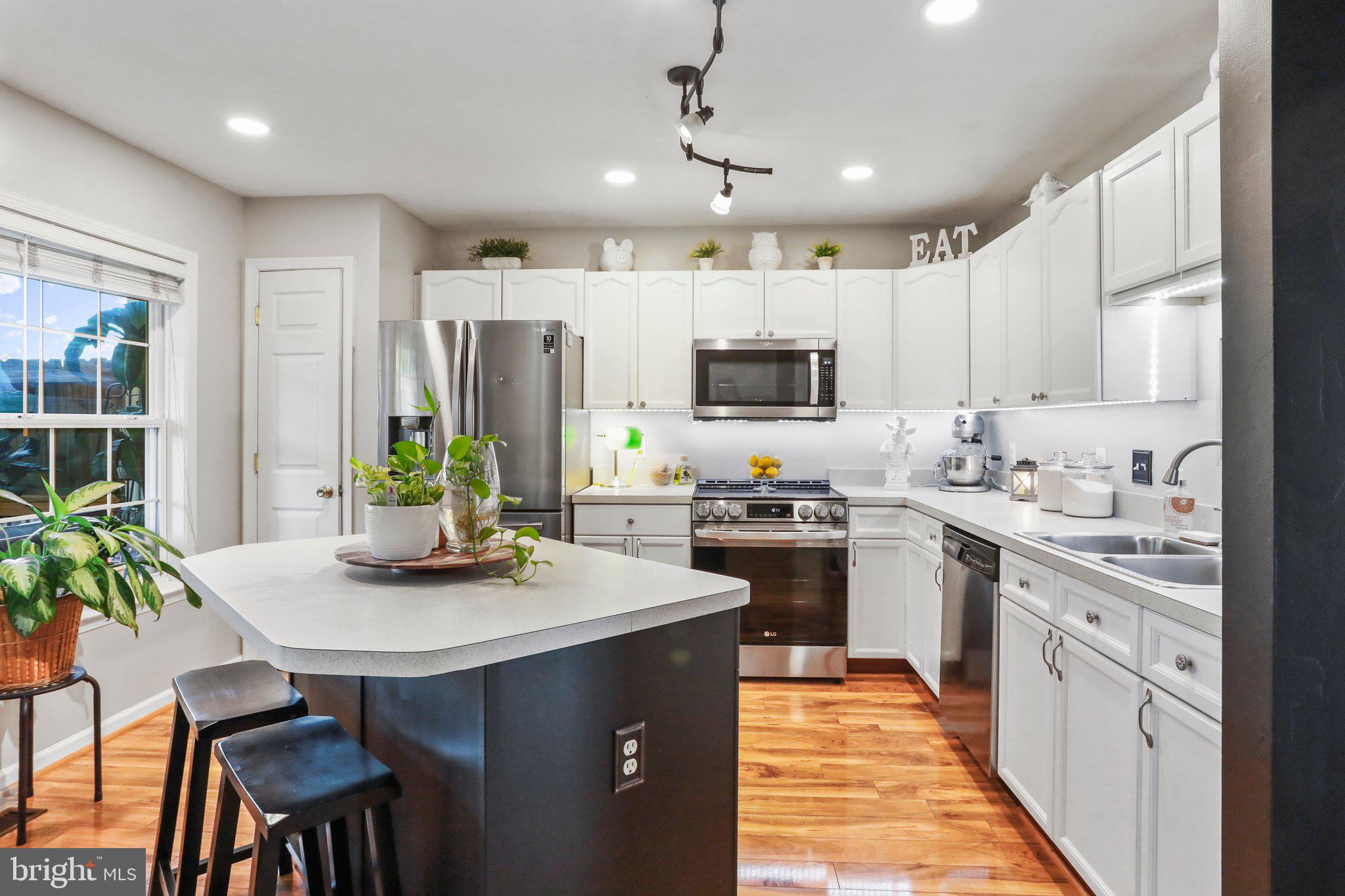 STONEBROOK VILLAGE - Residential