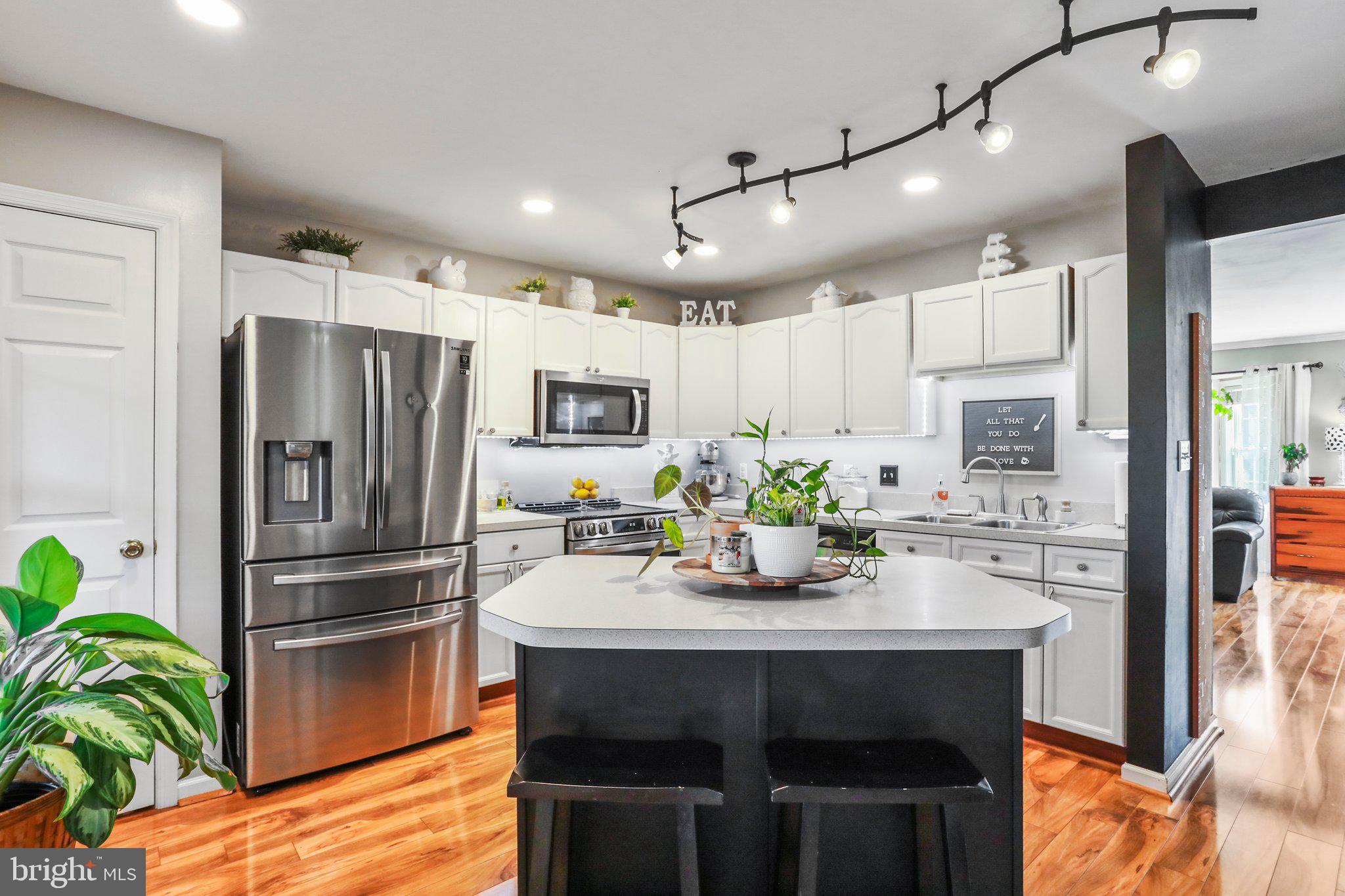 STONEBROOK VILLAGE - Residential