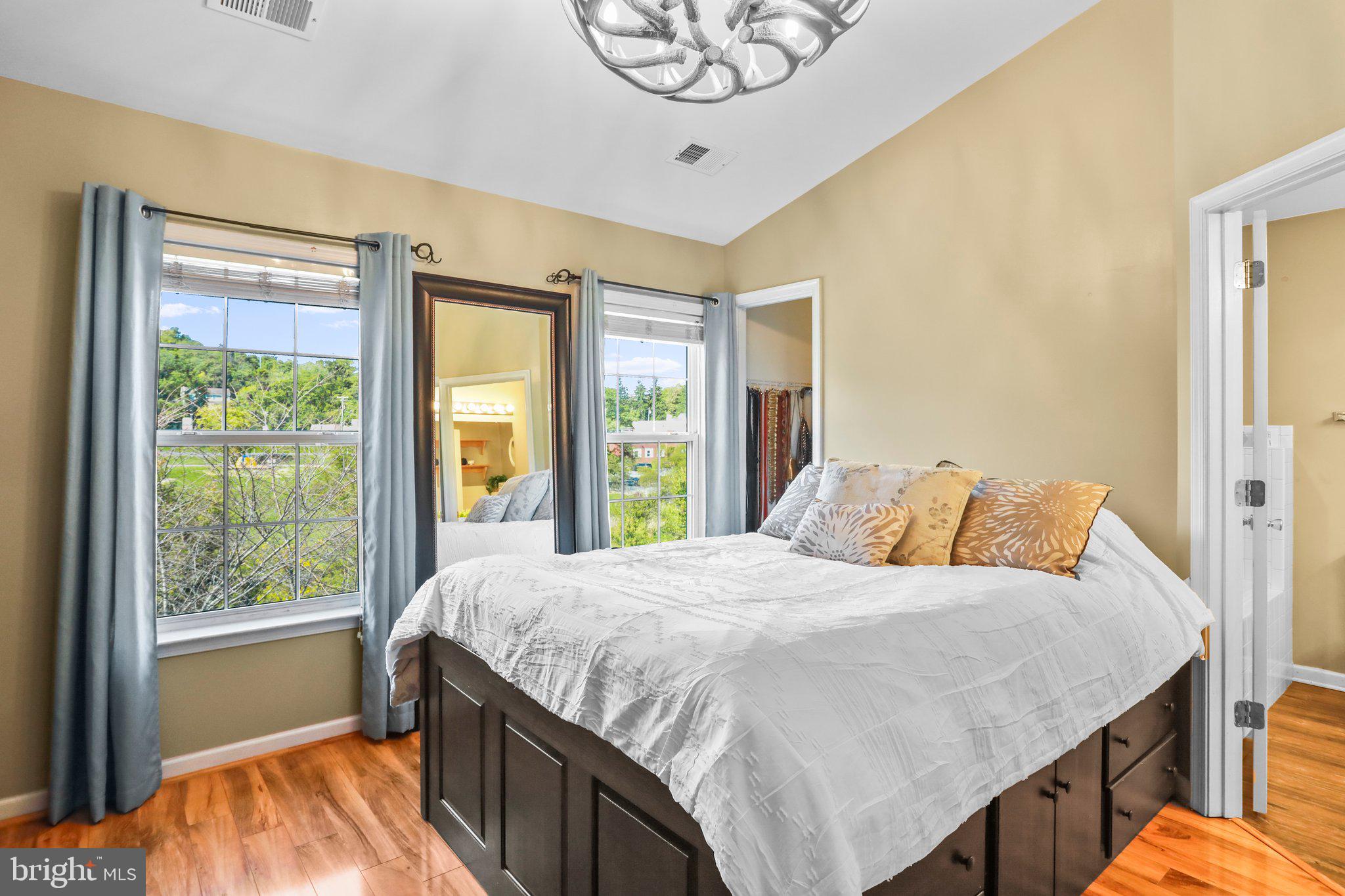 STONEBROOK VILLAGE - Residential