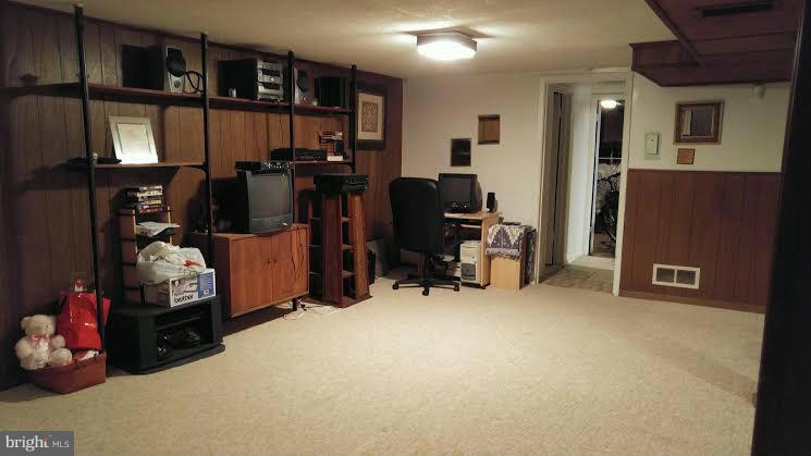 LIBERTY MANOR - Residential