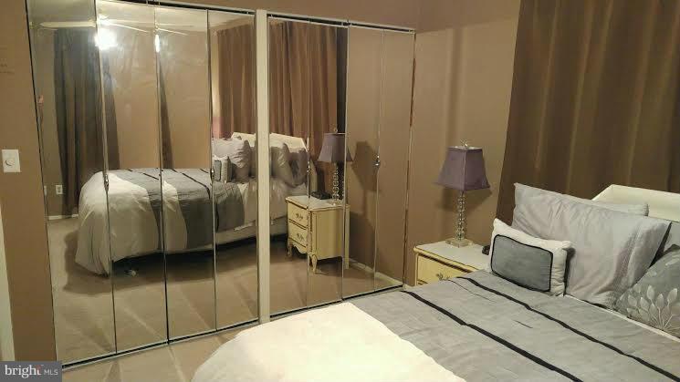 LIBERTY MANOR - Residential