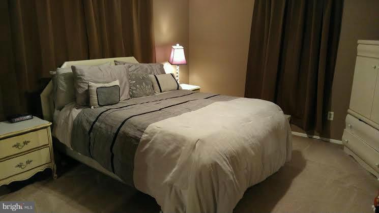 LIBERTY MANOR - Residential