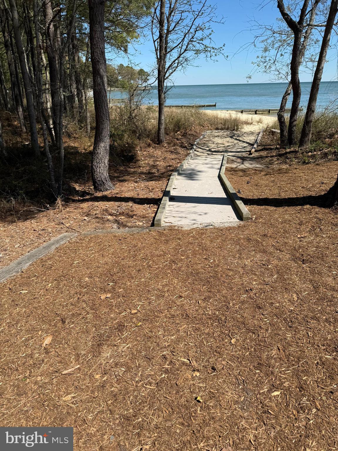 TWIN HARBORS - Residential