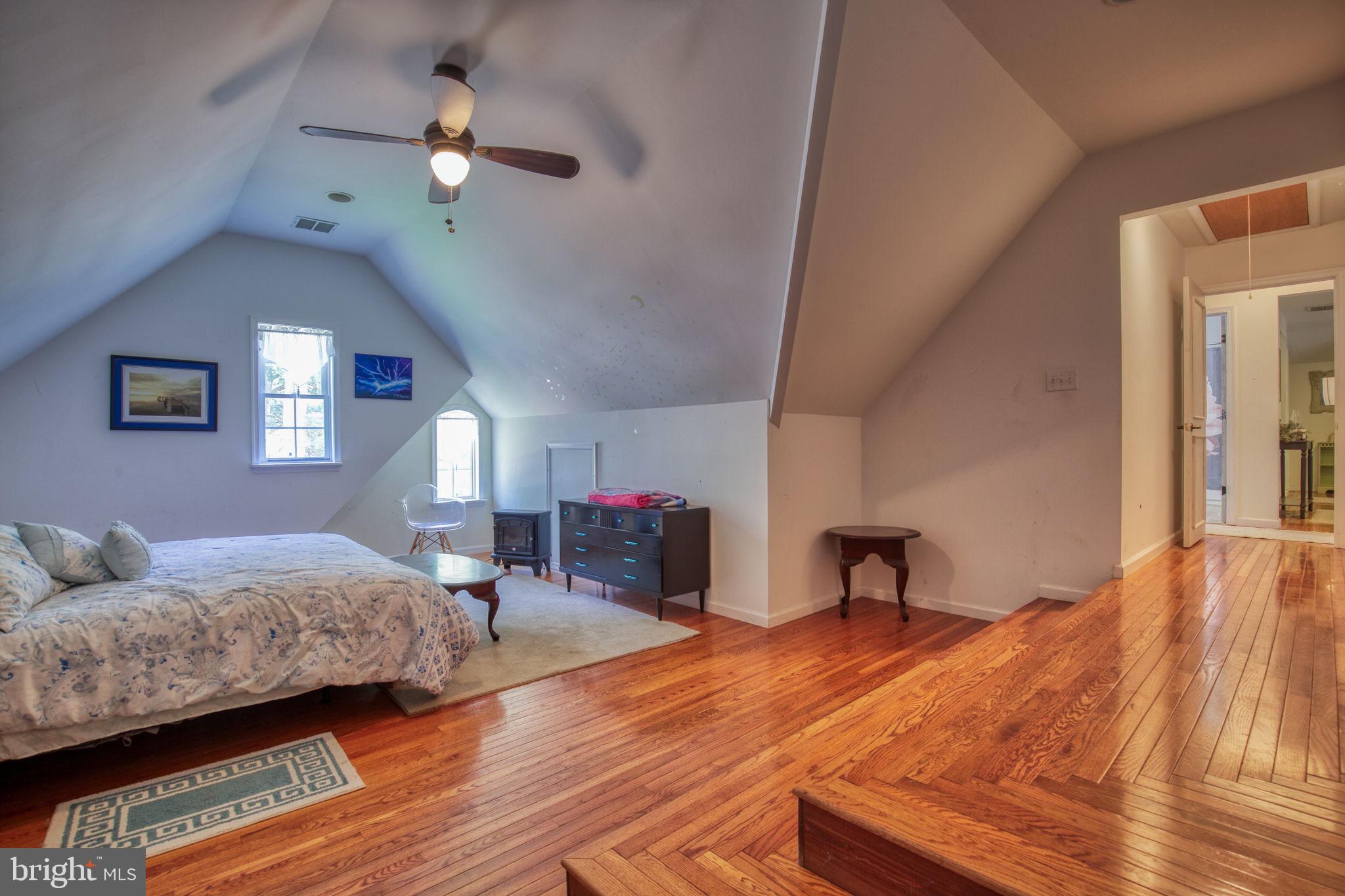 TWIN HARBORS - Residential