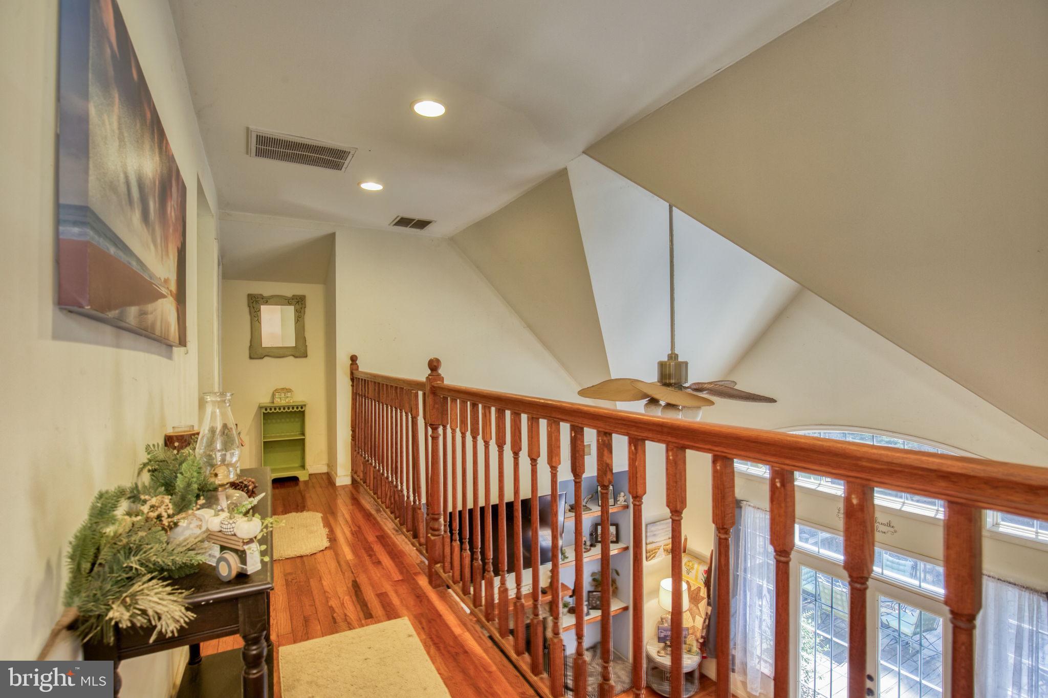 TWIN HARBORS - Residential