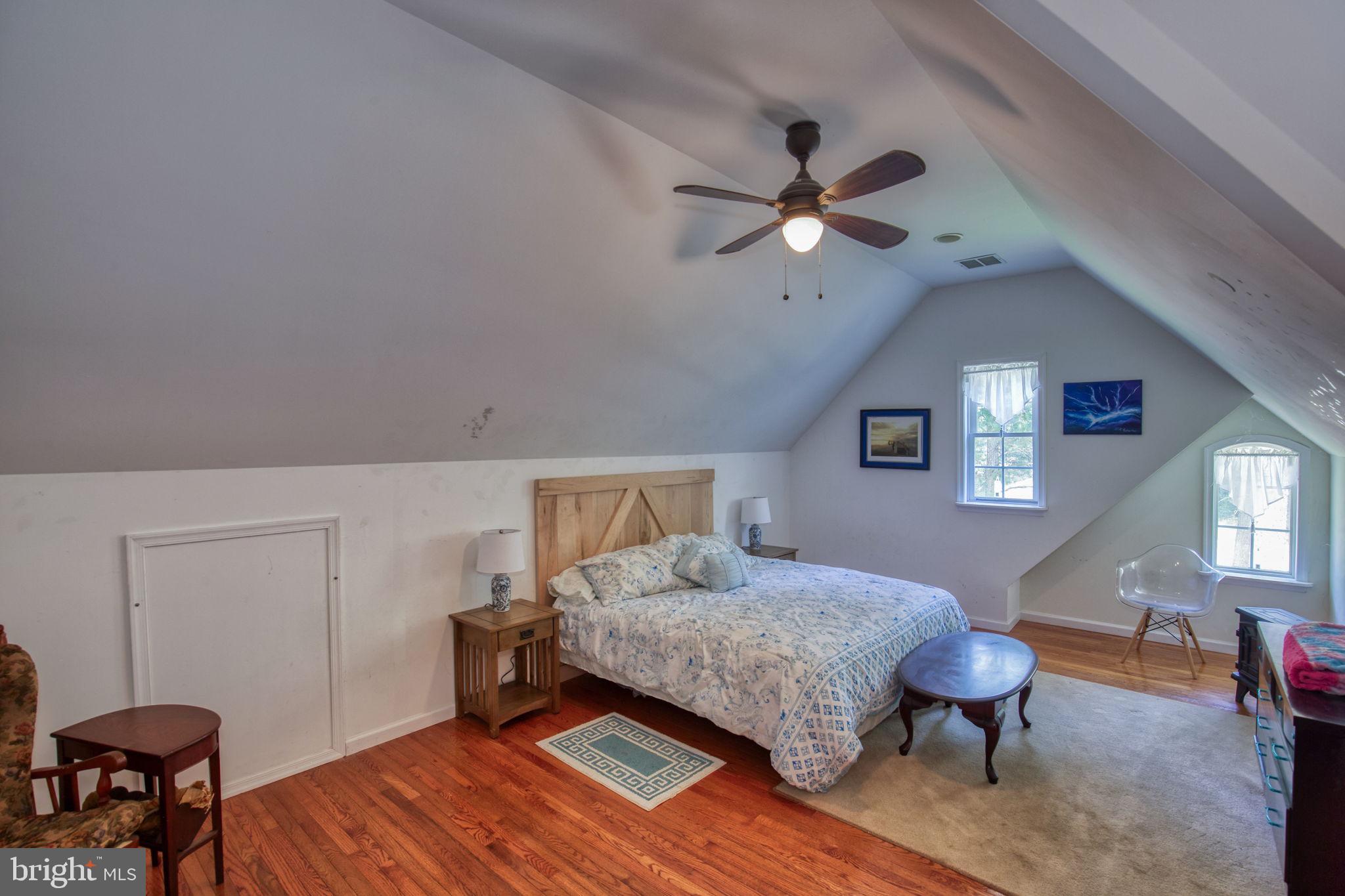 TWIN HARBORS - Residential