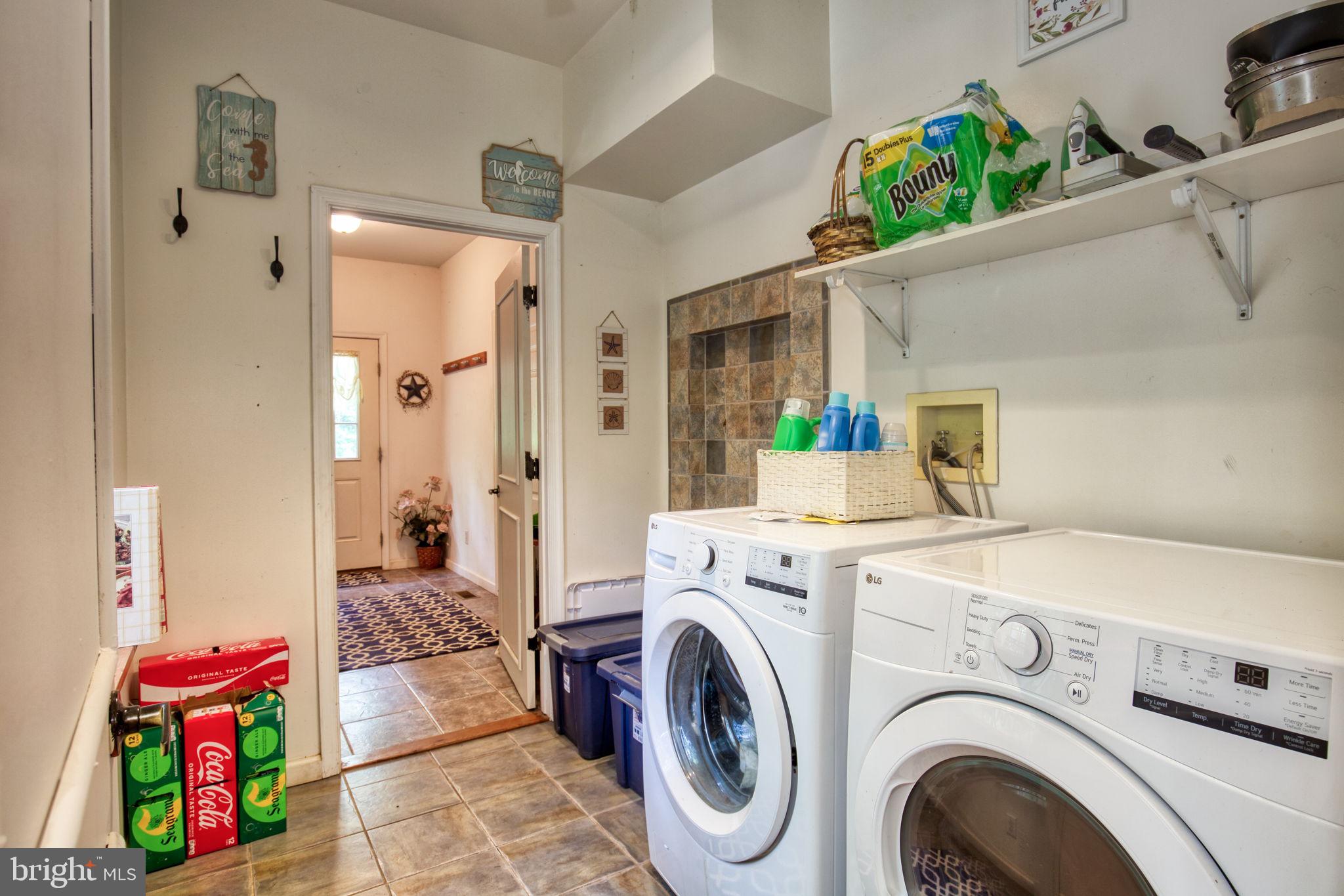 TWIN HARBORS - Residential