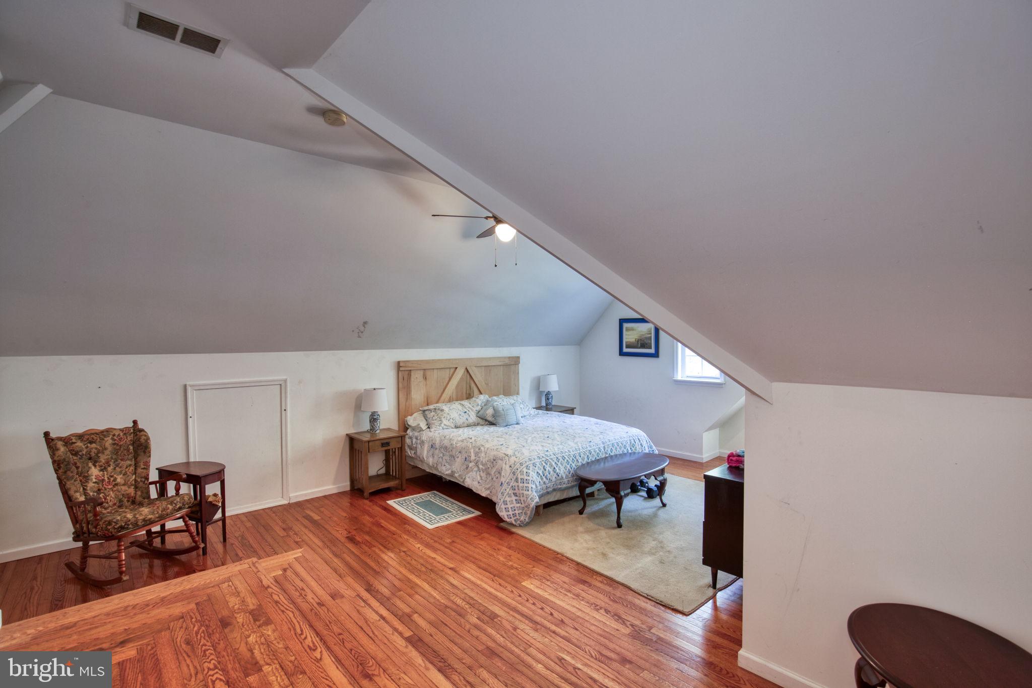 TWIN HARBORS - Residential