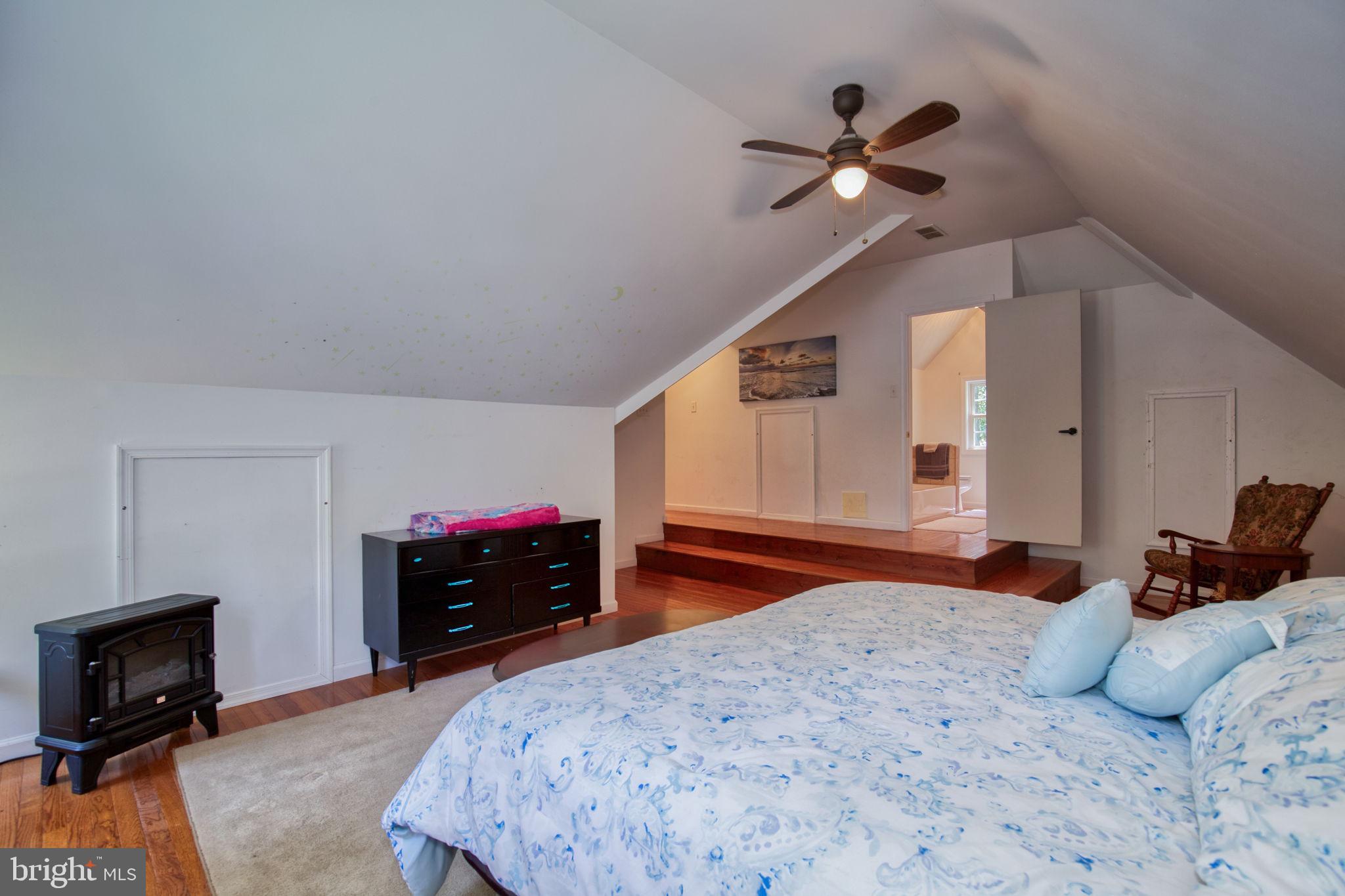 TWIN HARBORS - Residential