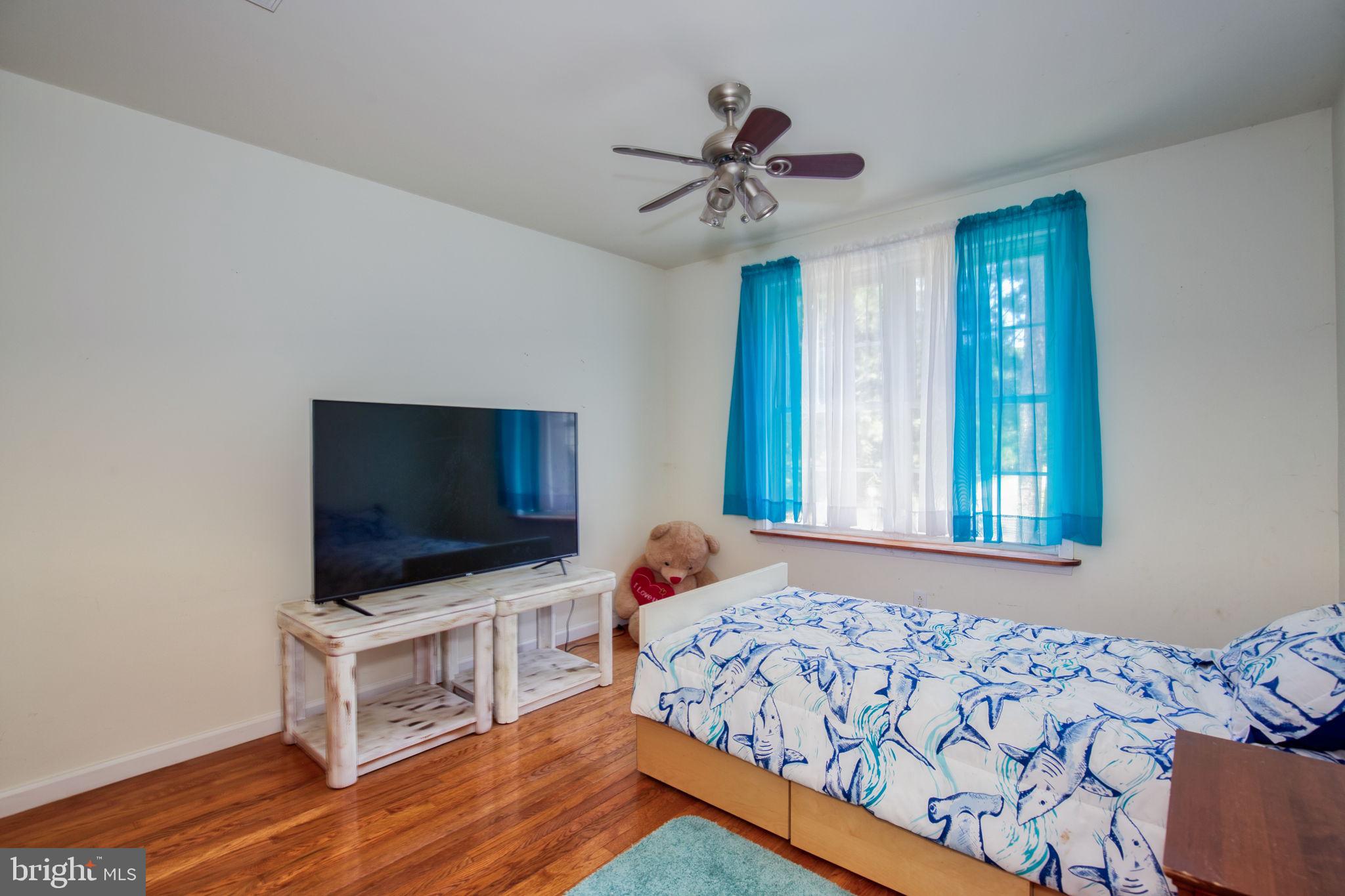 TWIN HARBORS - Residential