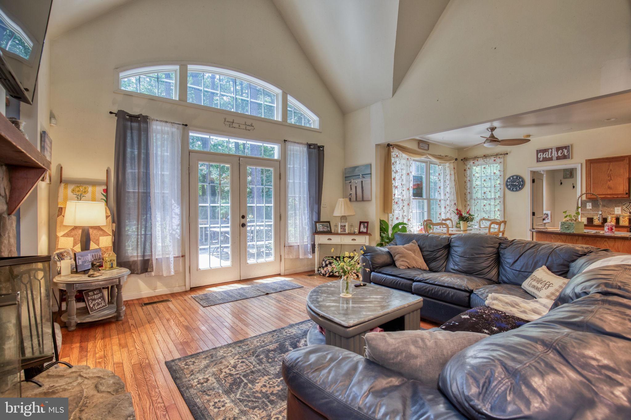 TWIN HARBORS - Residential