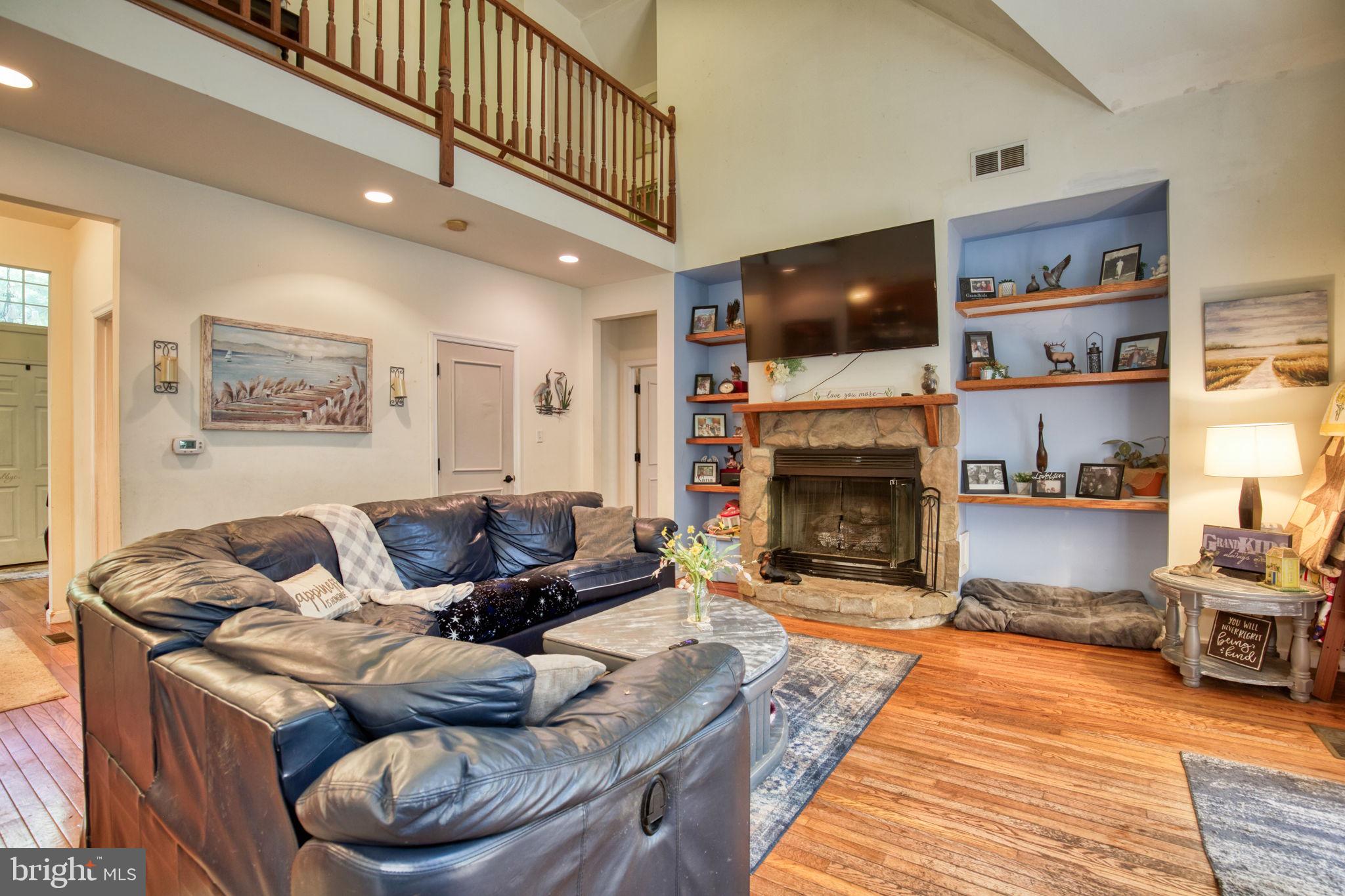 TWIN HARBORS - Residential