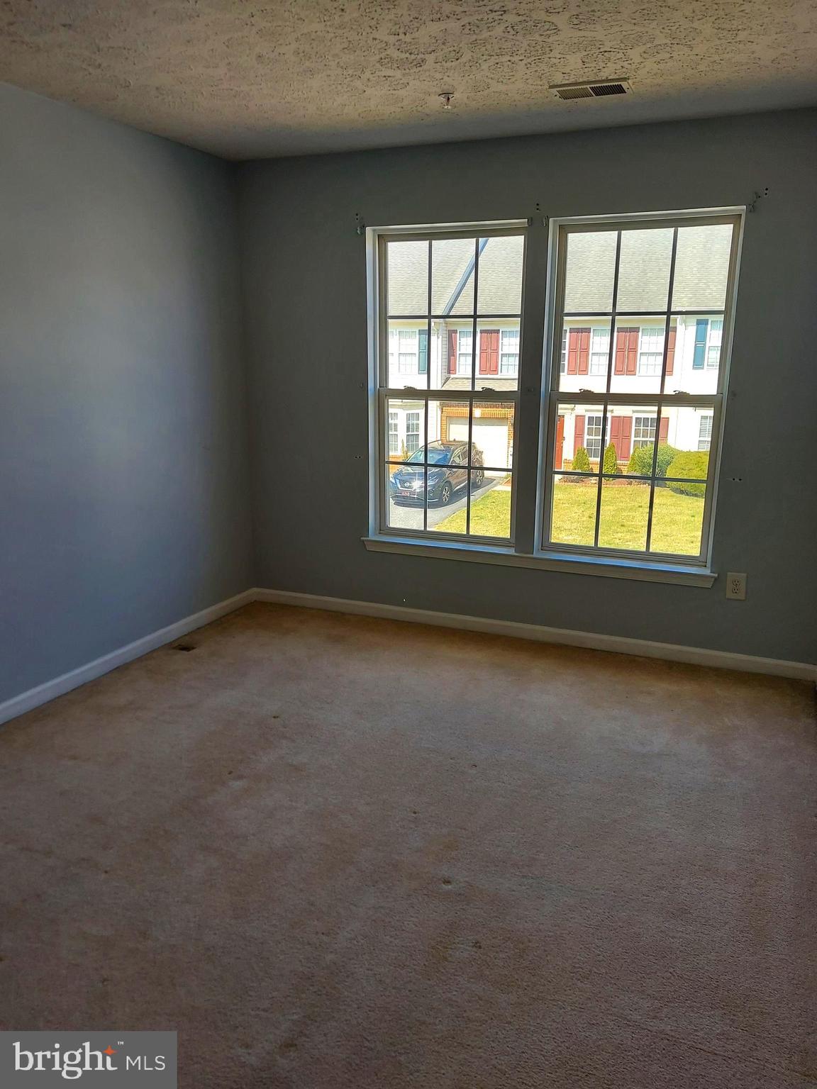 HOLLY WOODS - Residential Lease