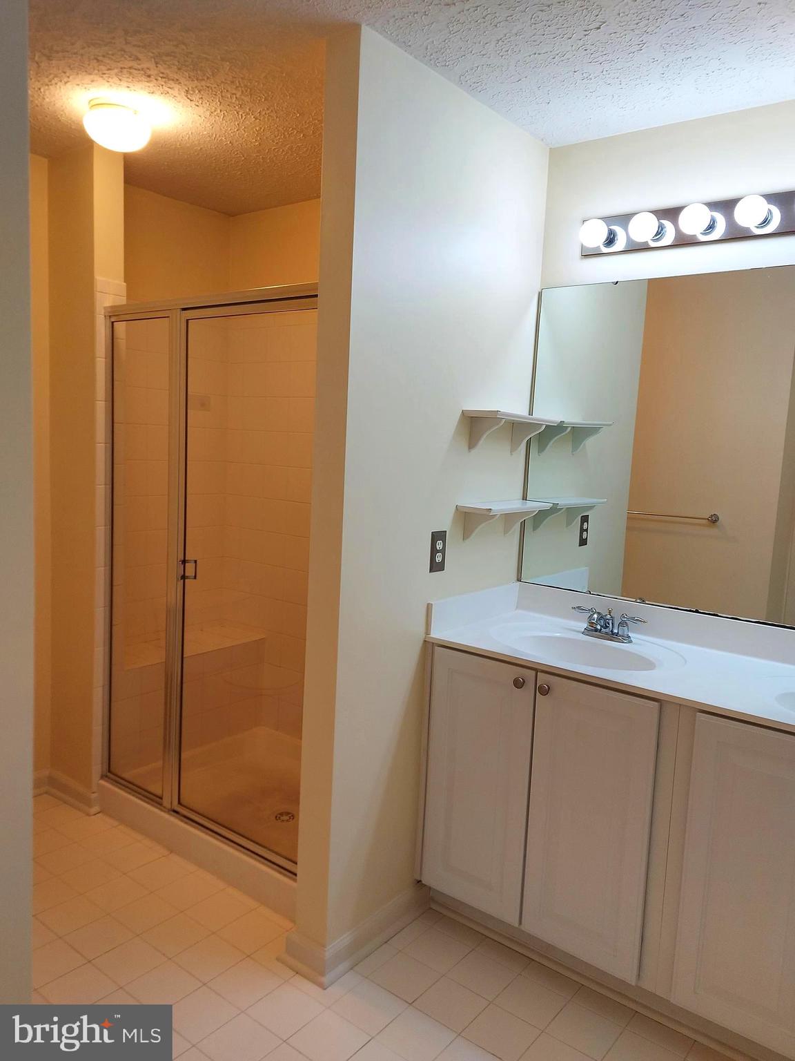 HOLLY WOODS - Residential Lease