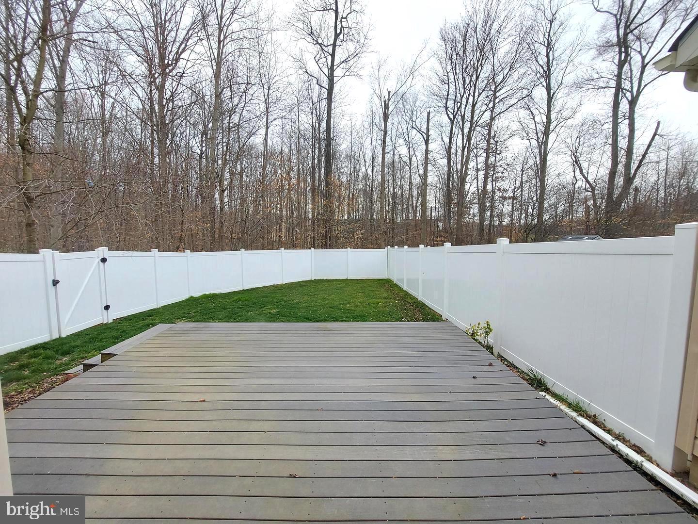 HOLLY WOODS - Residential Lease