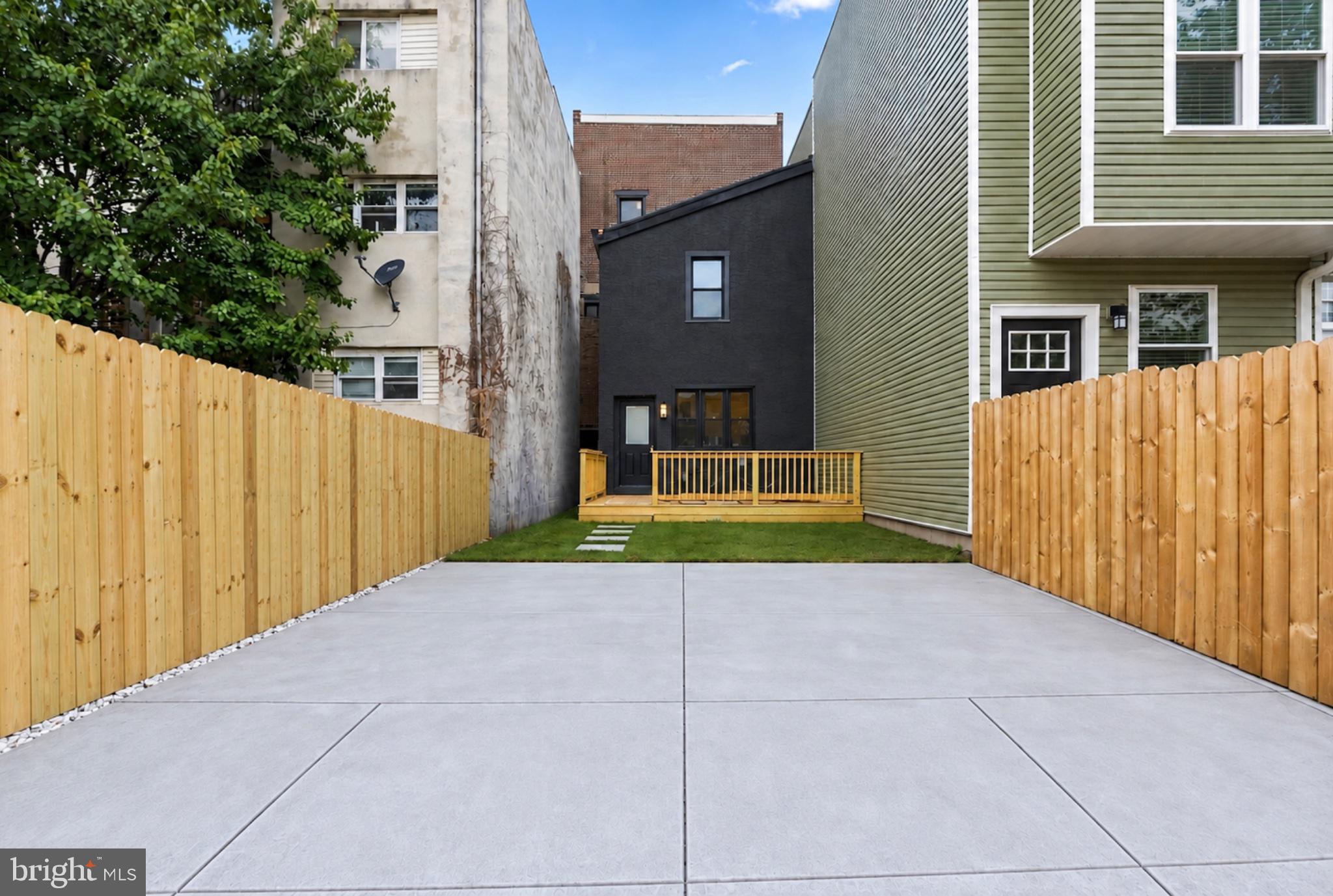 2549 SALMON STREET