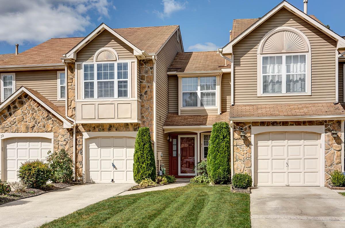 21 CLAVER HILL WAY