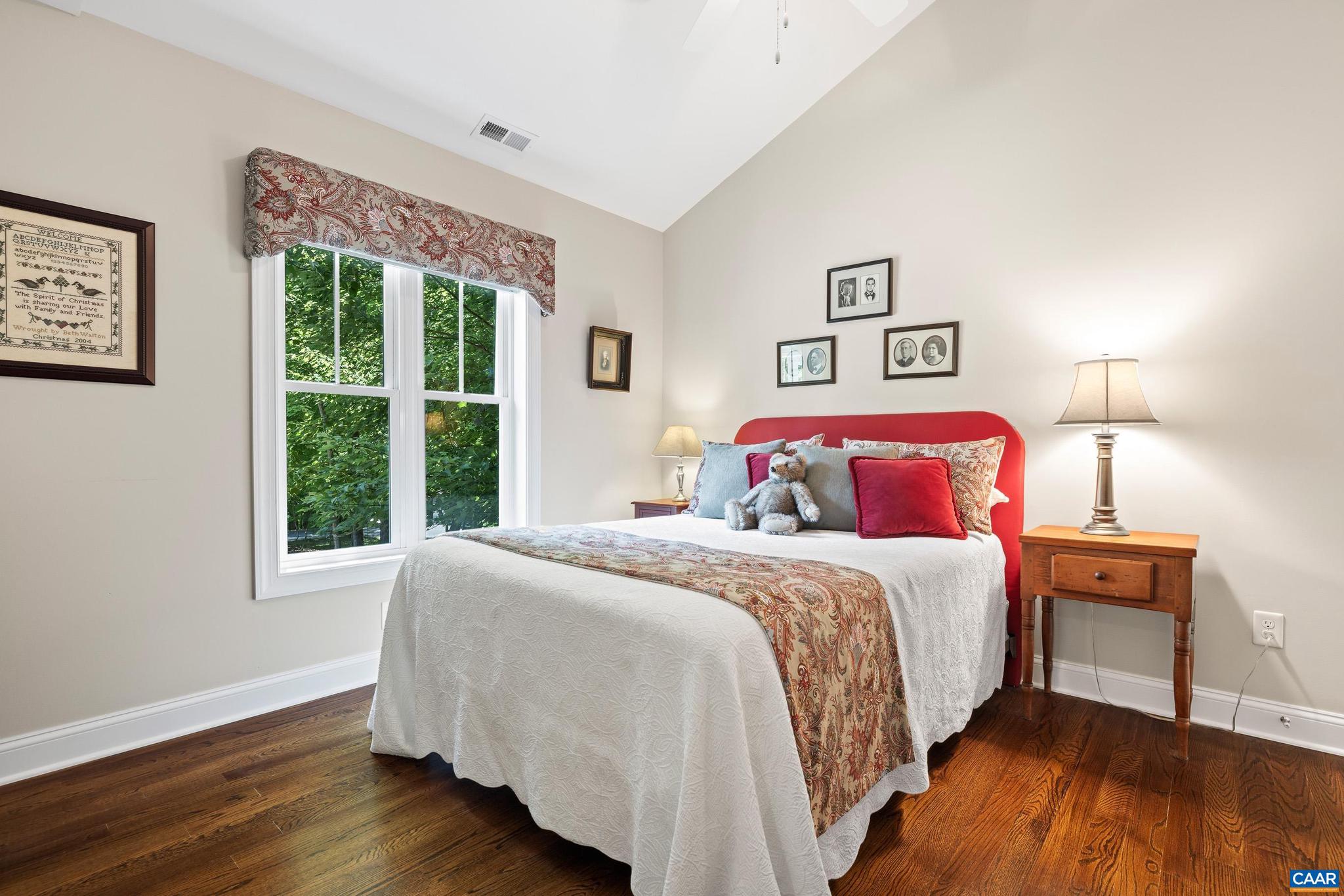 LAKE MONTICELLO - Residential