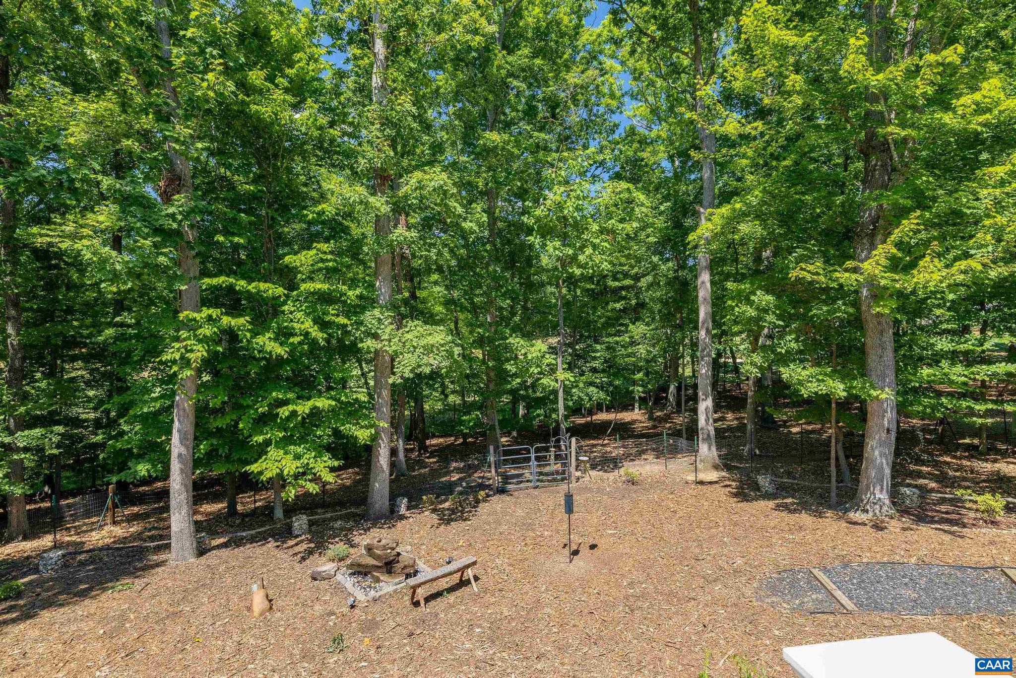 LAKE MONTICELLO - Residential