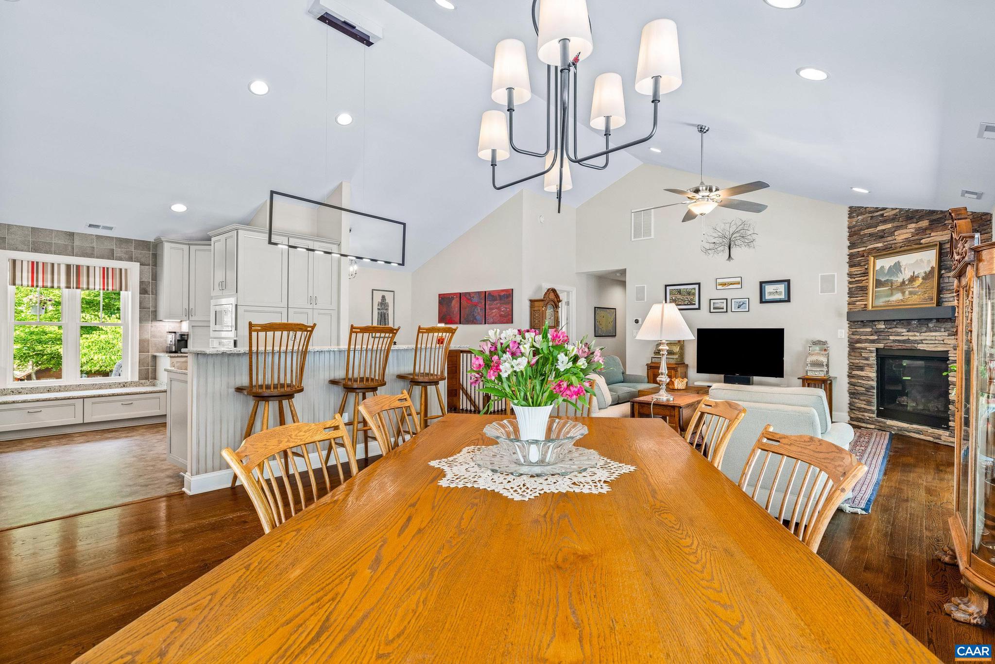 LAKE MONTICELLO - Residential