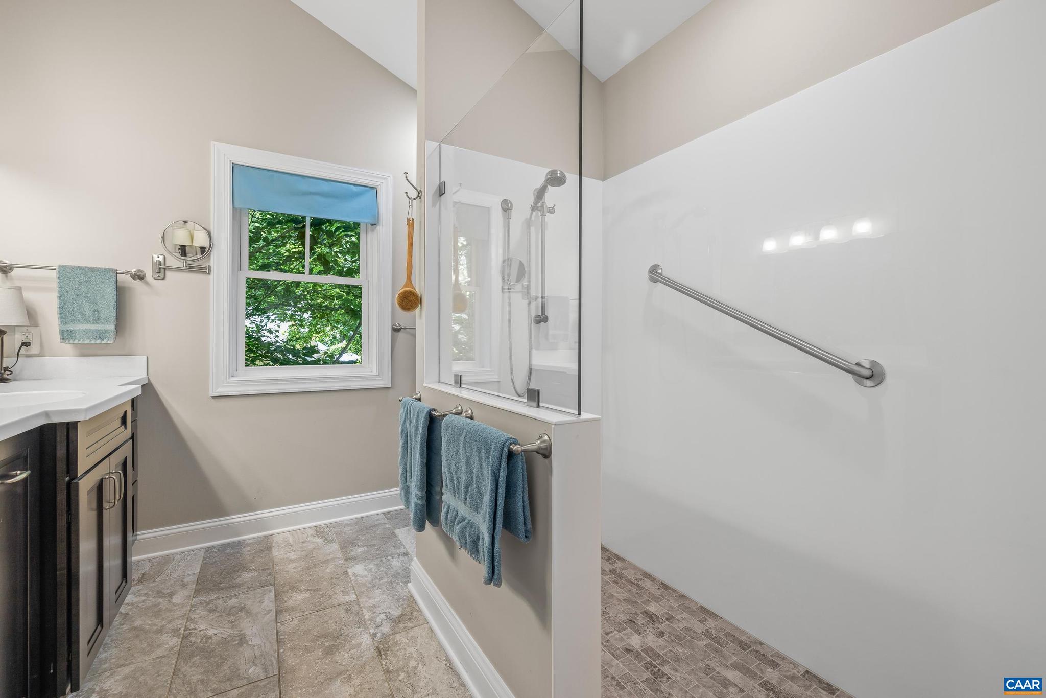 LAKE MONTICELLO - Residential