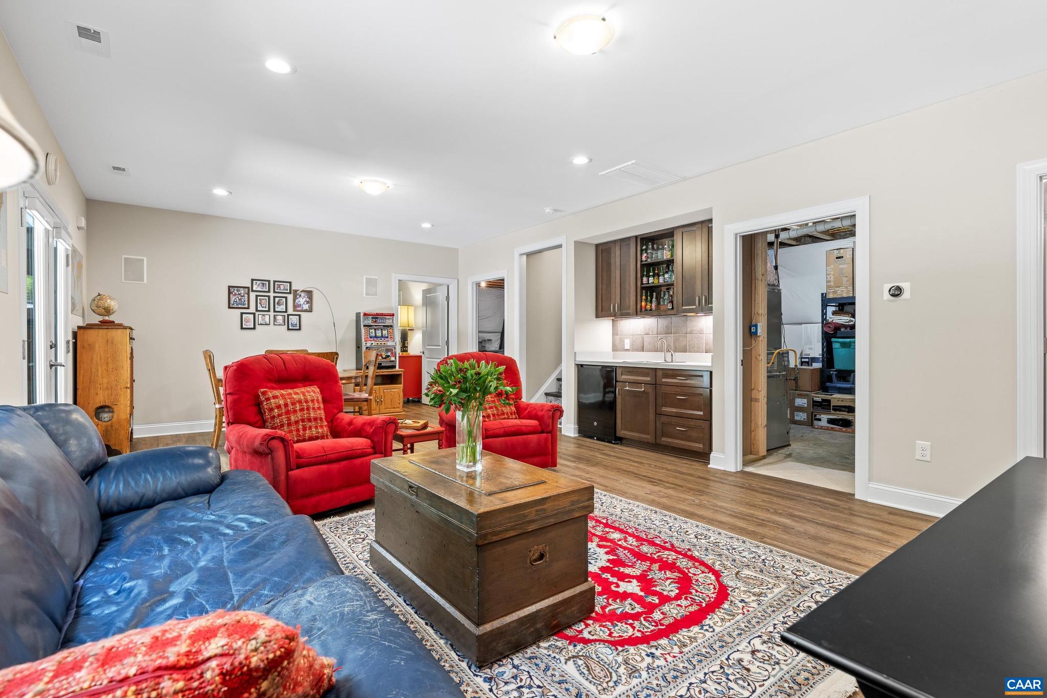 LAKE MONTICELLO - Residential