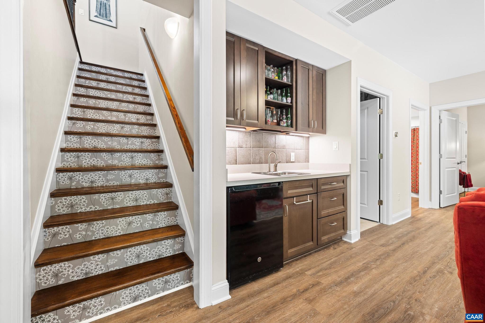 LAKE MONTICELLO - Residential