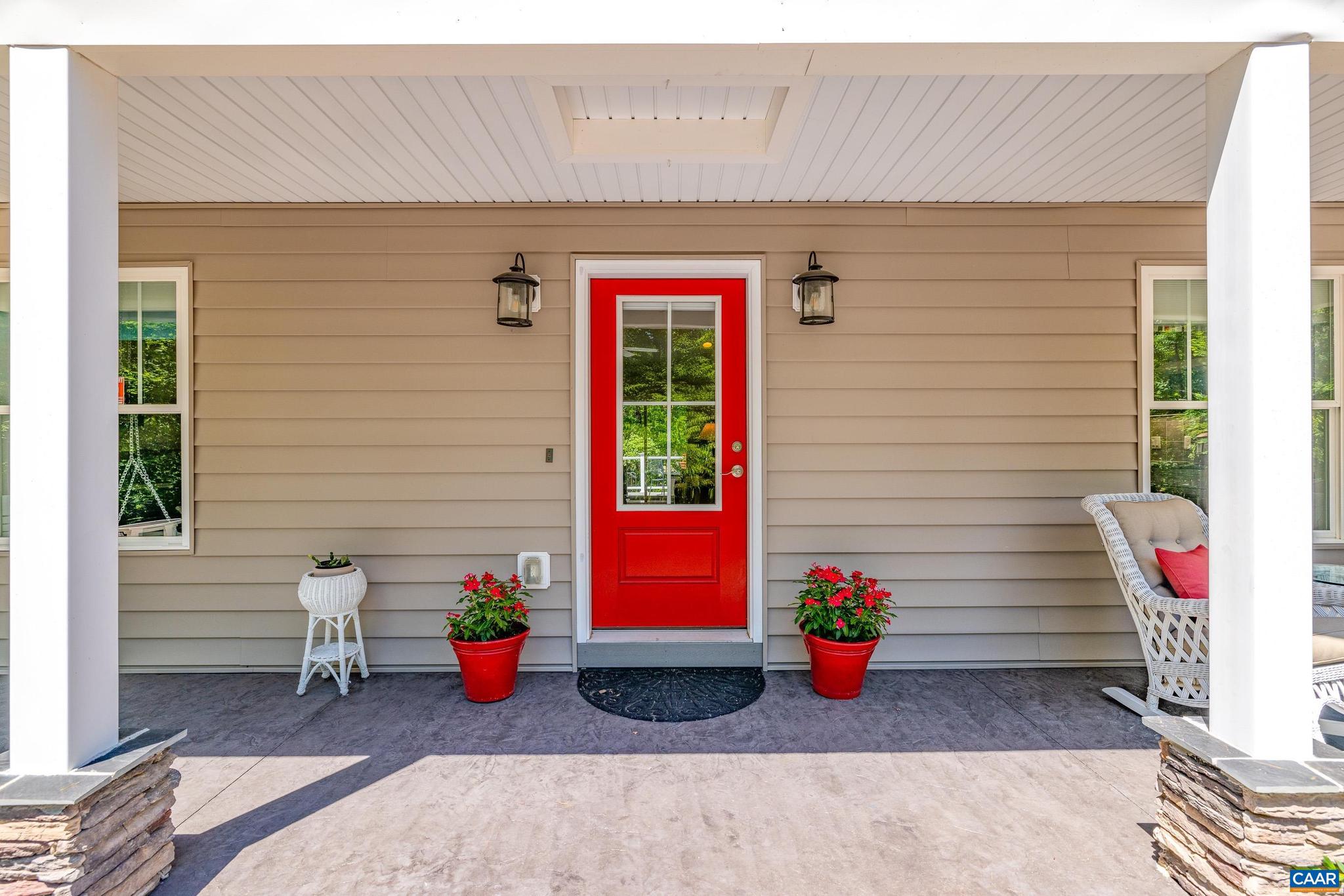 LAKE MONTICELLO - Residential