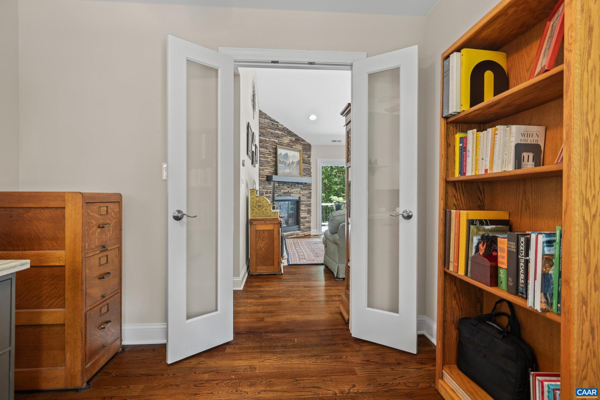 LAKE MONTICELLO - Residential