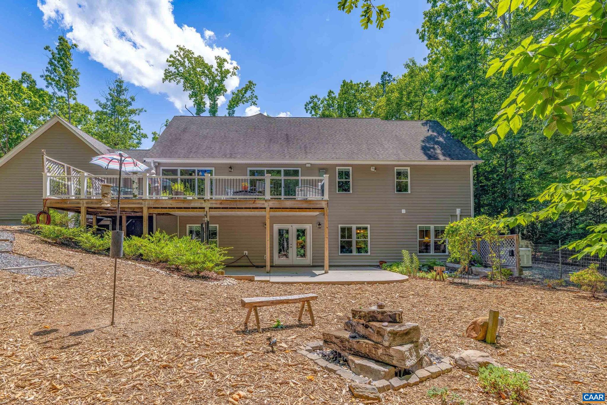 LAKE MONTICELLO - Residential