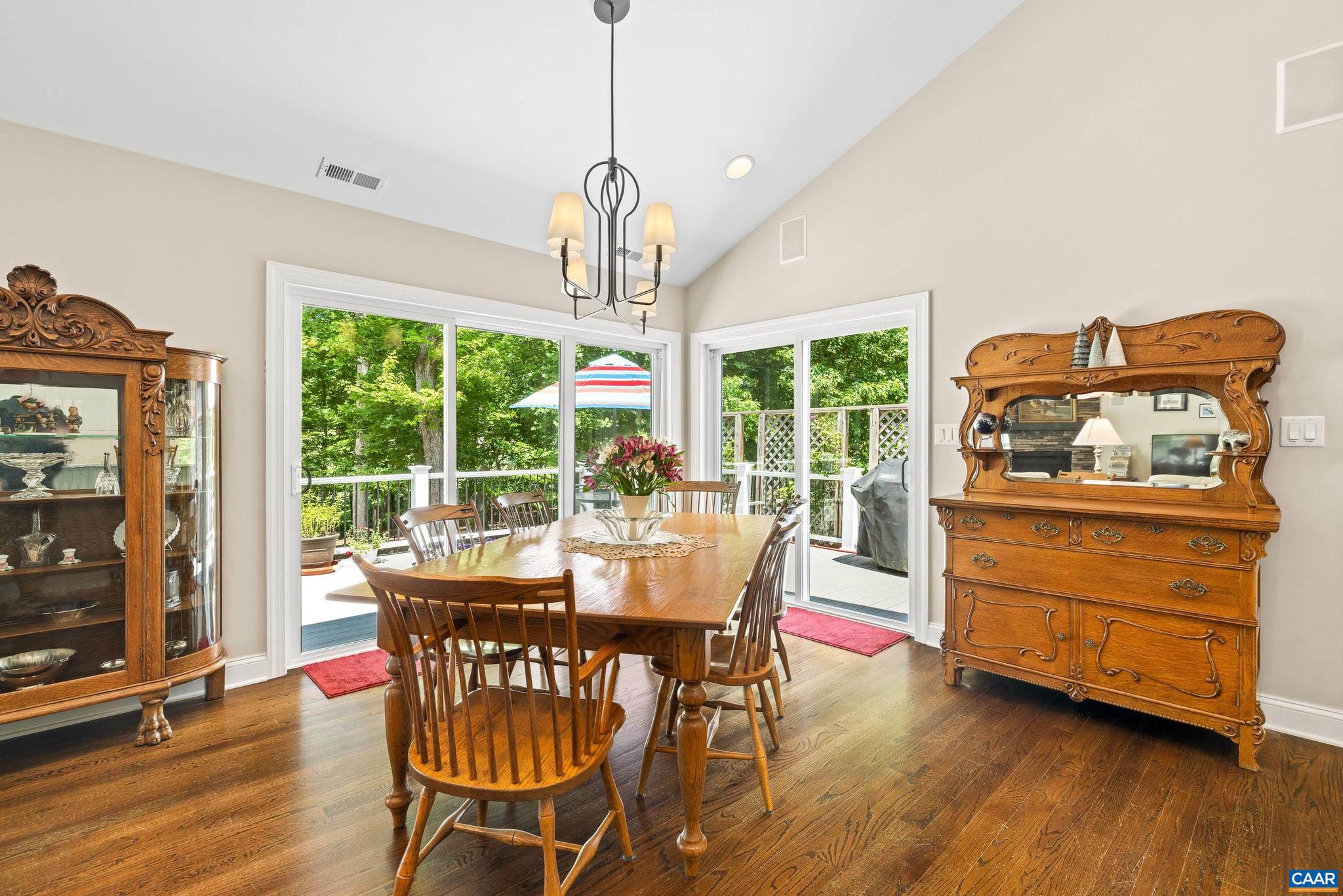 LAKE MONTICELLO - Residential