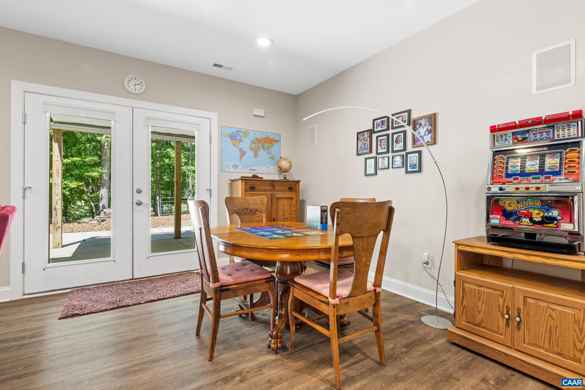 LAKE MONTICELLO - Residential