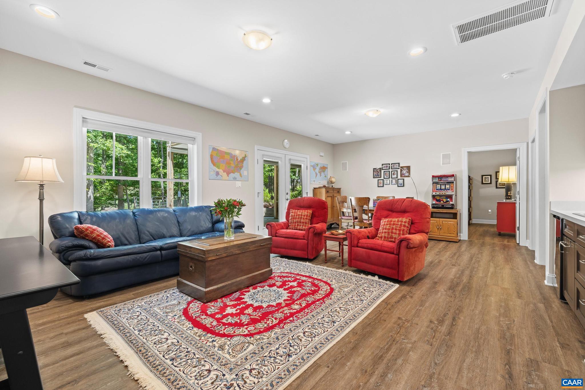 LAKE MONTICELLO - Residential