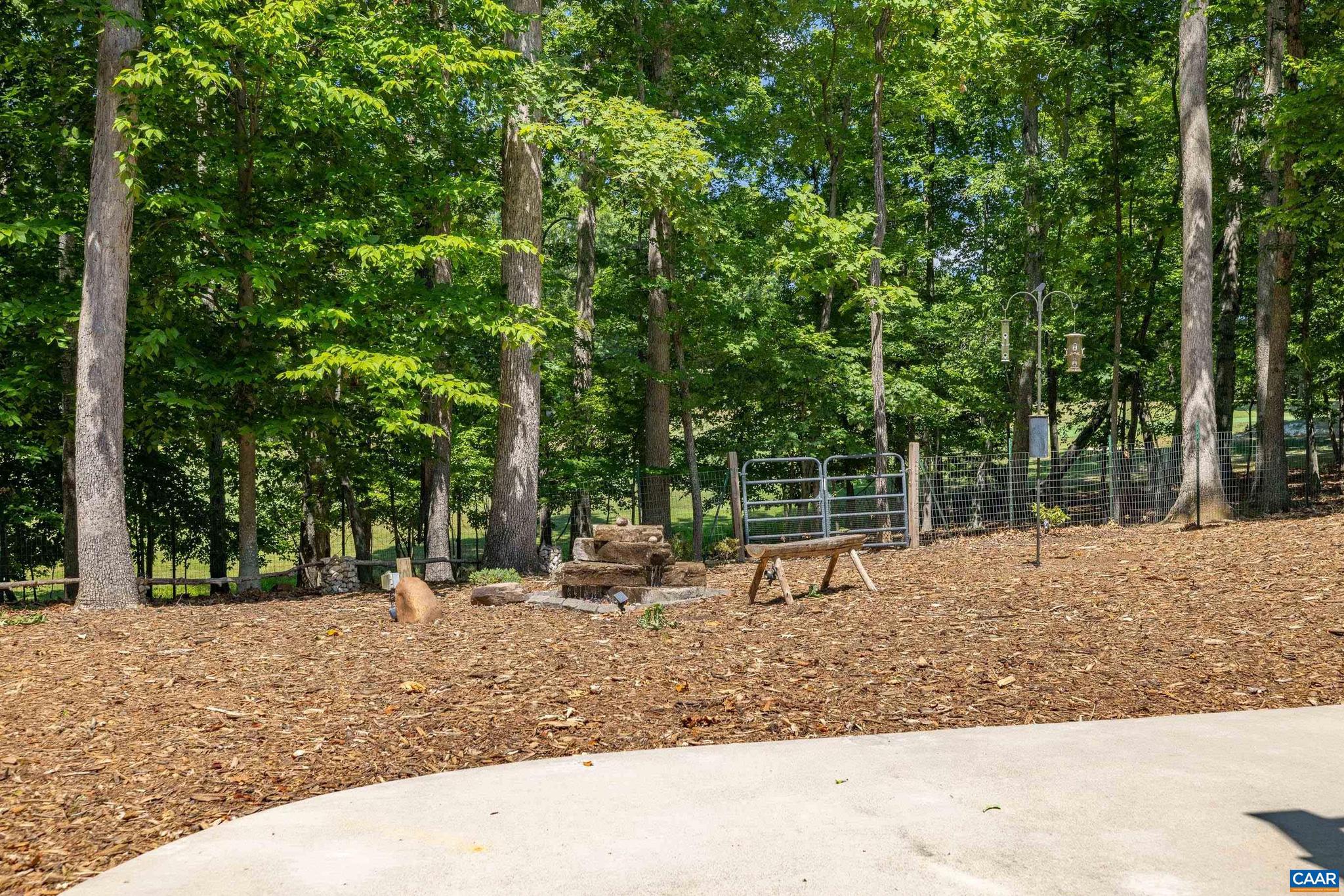 LAKE MONTICELLO - Residential