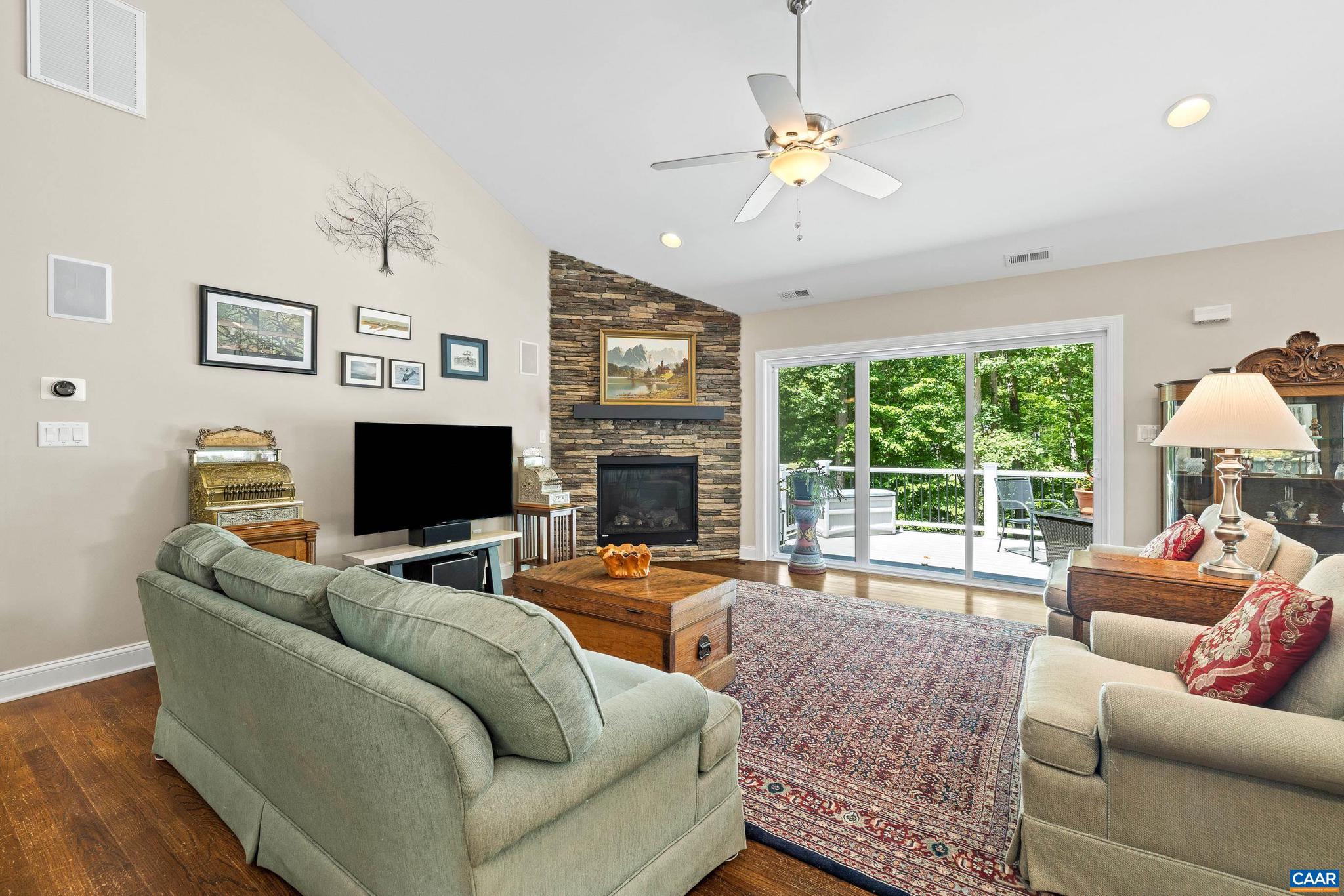 LAKE MONTICELLO - Residential