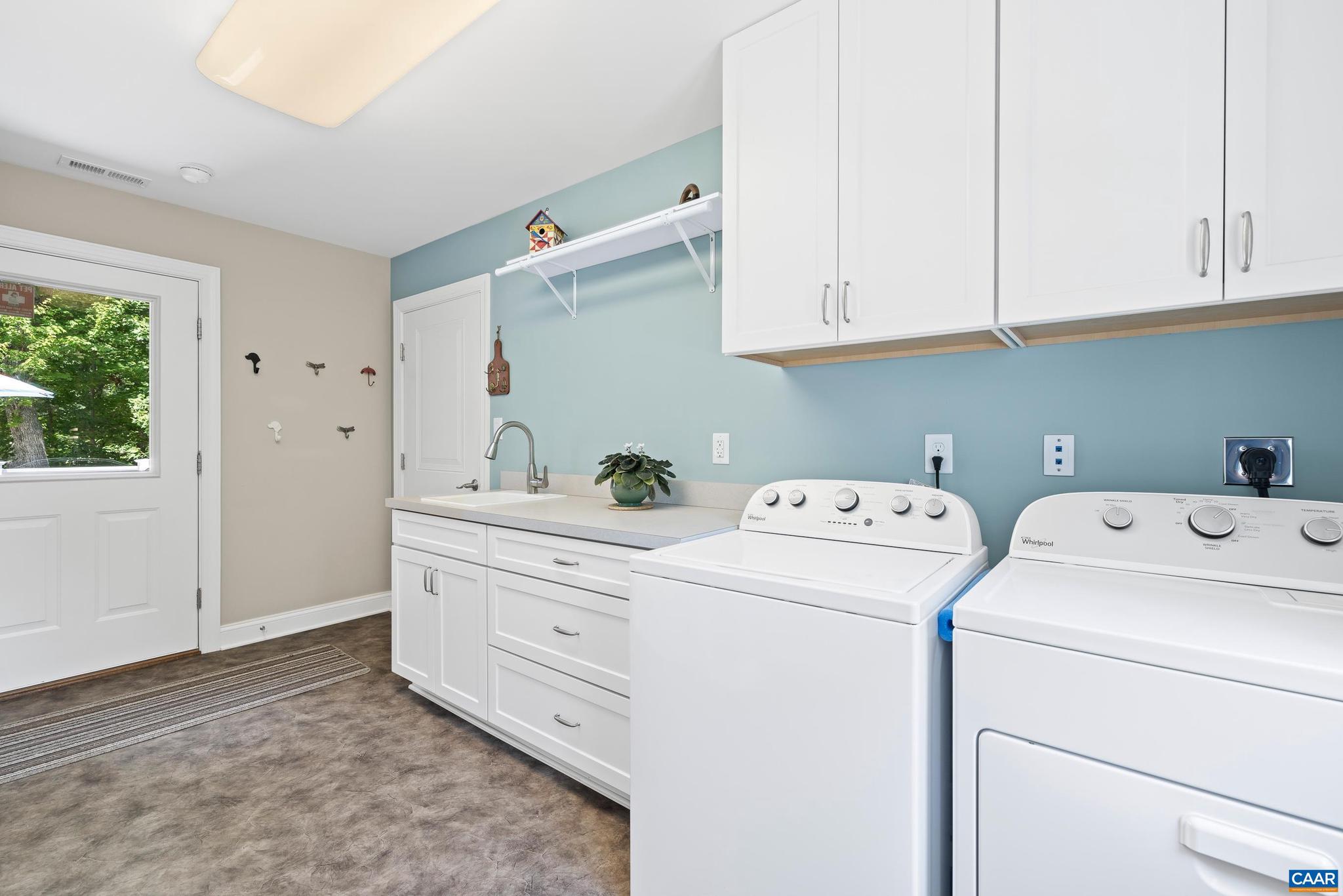 LAKE MONTICELLO - Residential