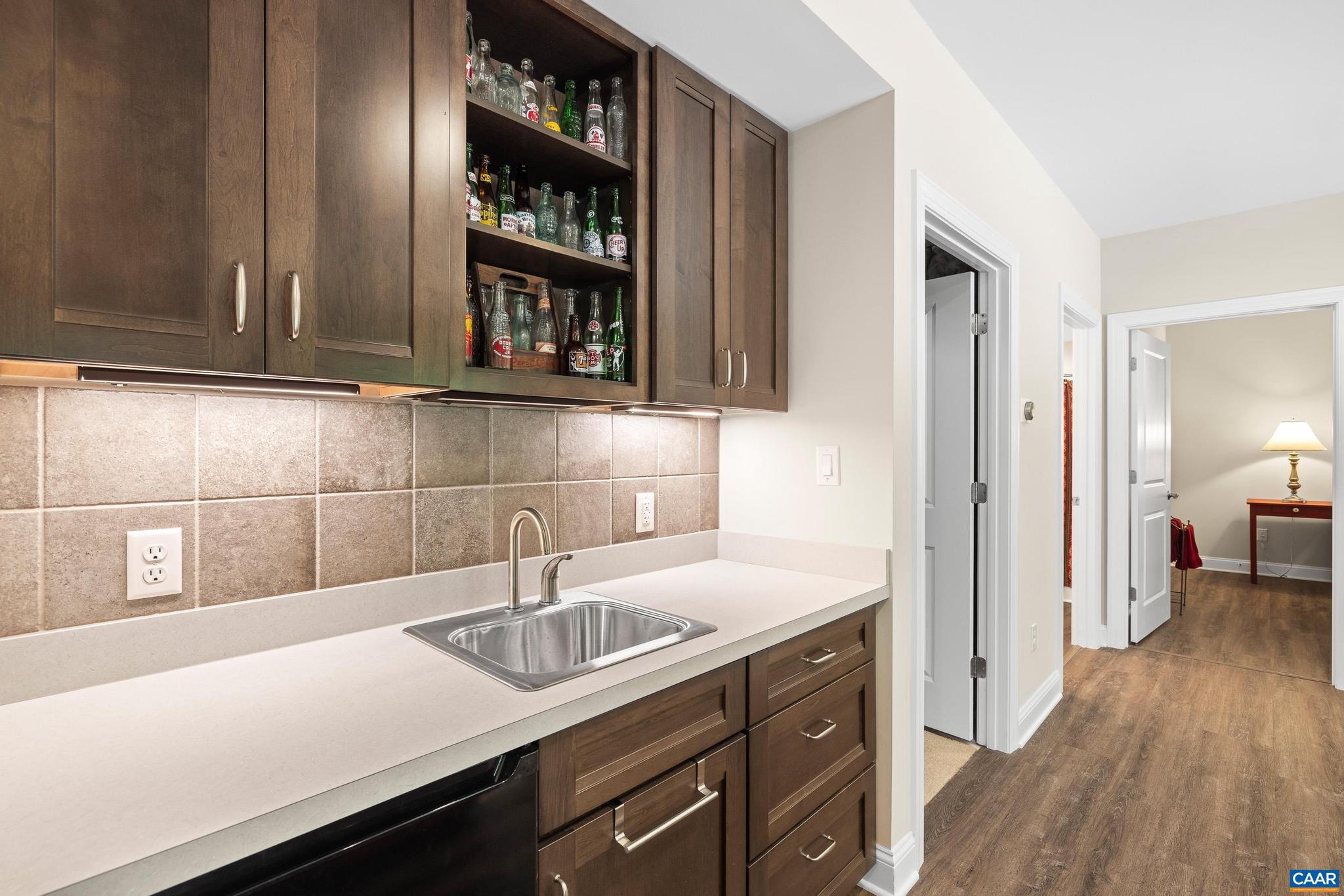 LAKE MONTICELLO - Residential