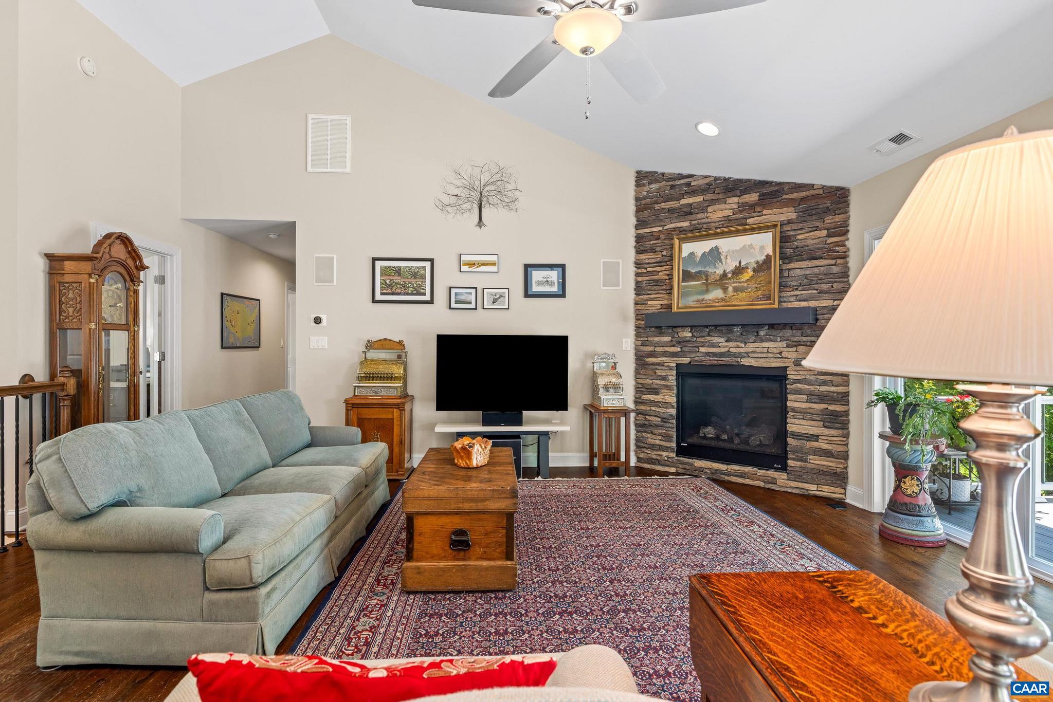 LAKE MONTICELLO - Residential